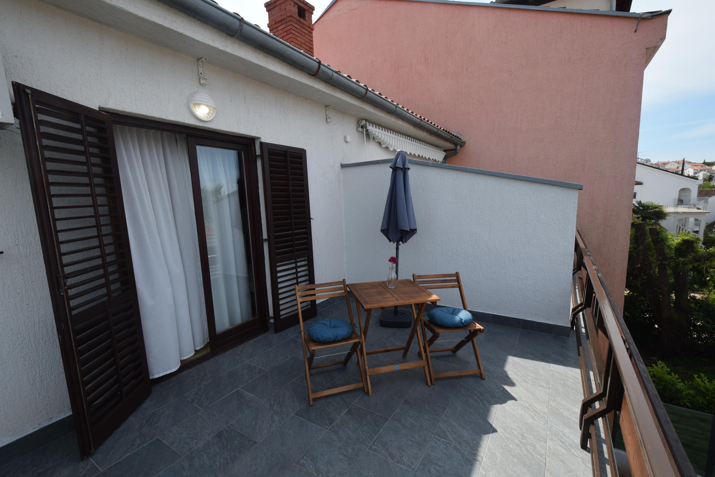 Studio flat with terrace Malinska, Krk (AS-20460-a)