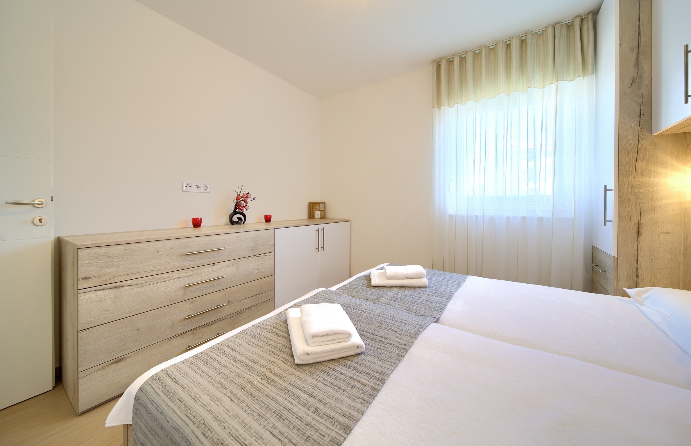 Two bedroom apartment with terrace and sea view Vantačići, Krk  A-a