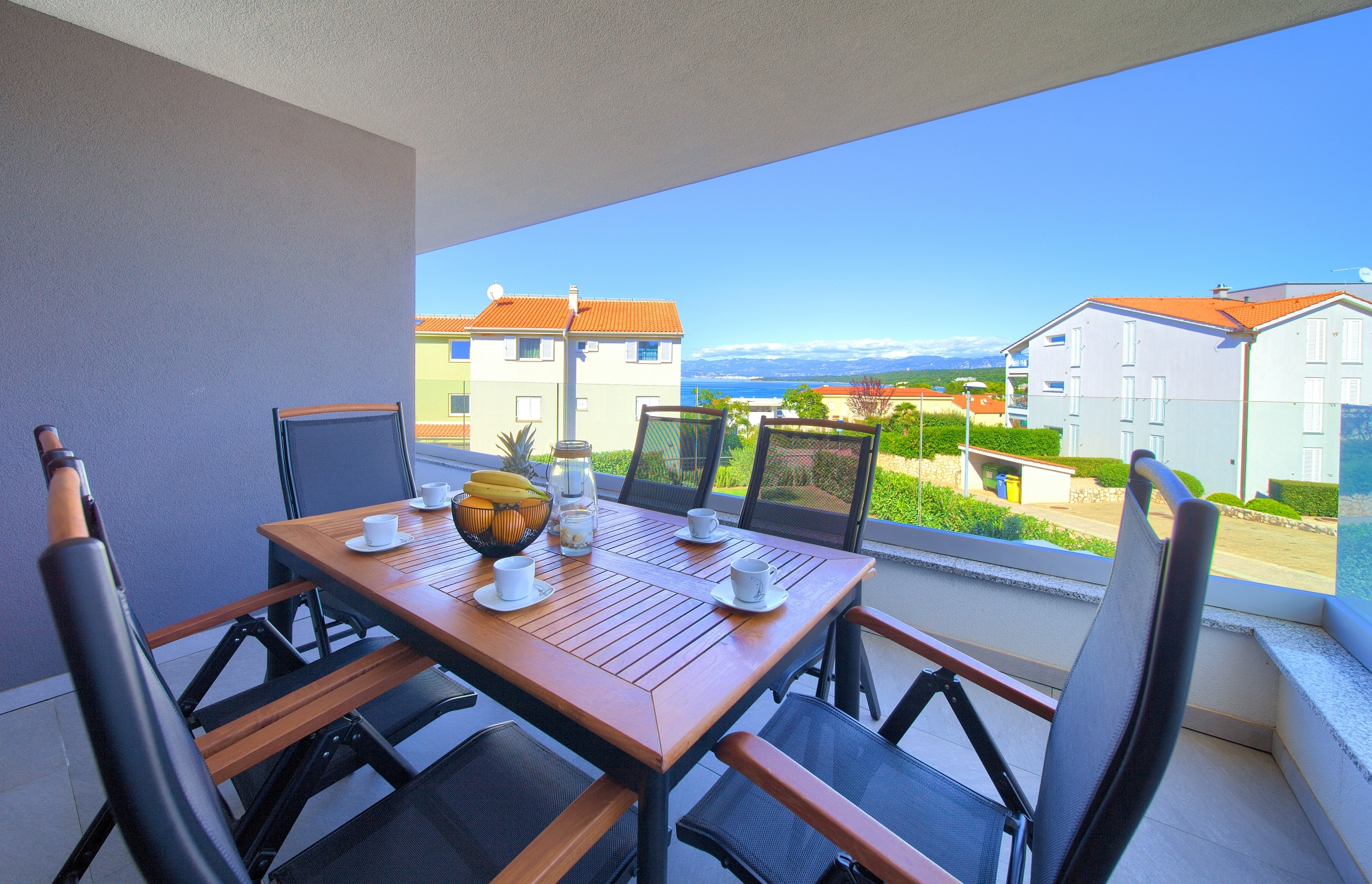 Two bedroom apartment with terrace and sea view Vantačići, Krk  A-a