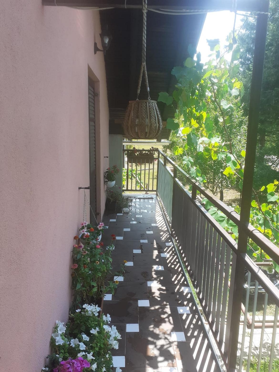 Three bedroom apartment with balcony Plaški, Velebit  A-a