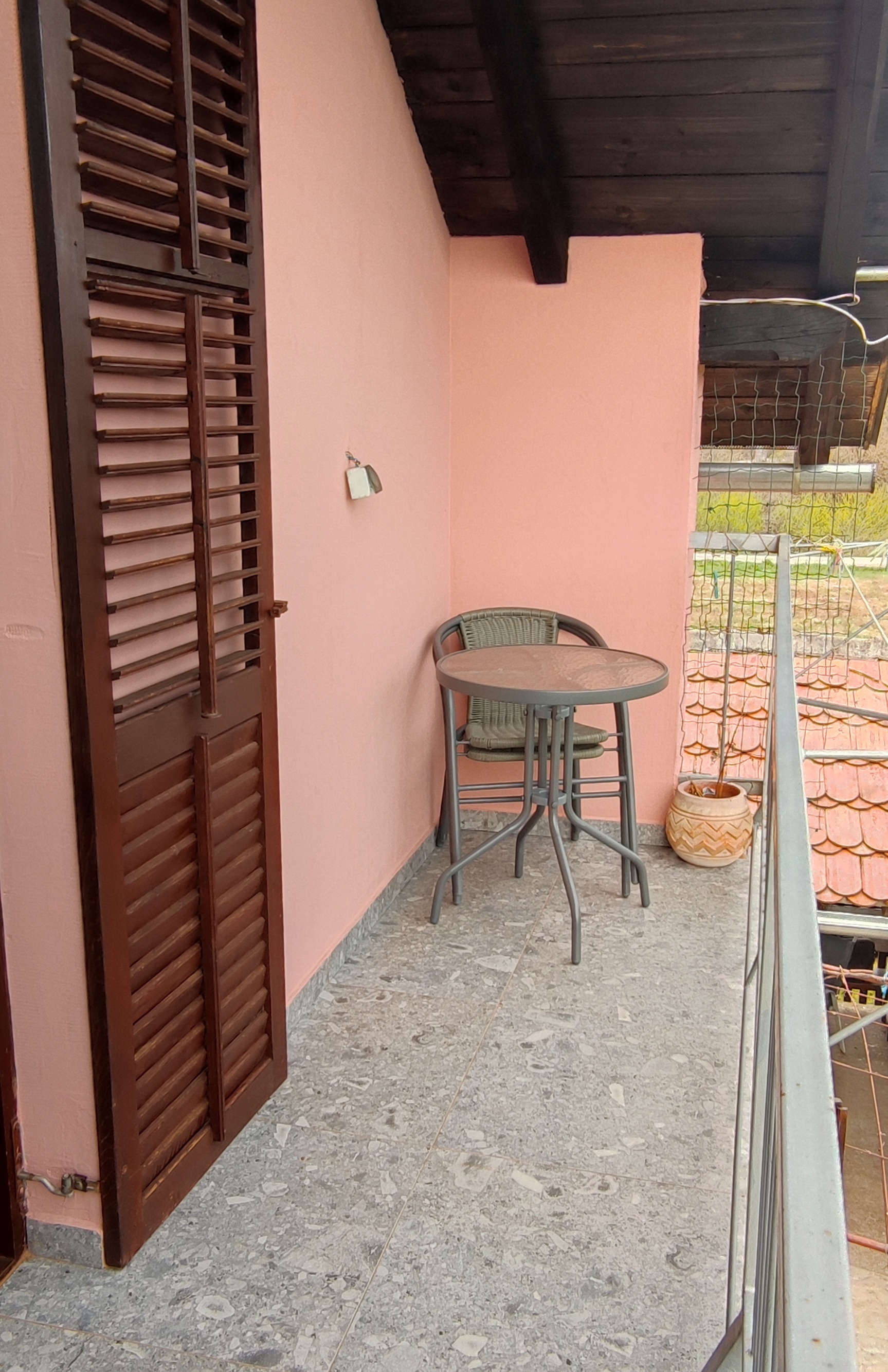 Three bedroom apartment with balcony Plaški, Velebit  A-a