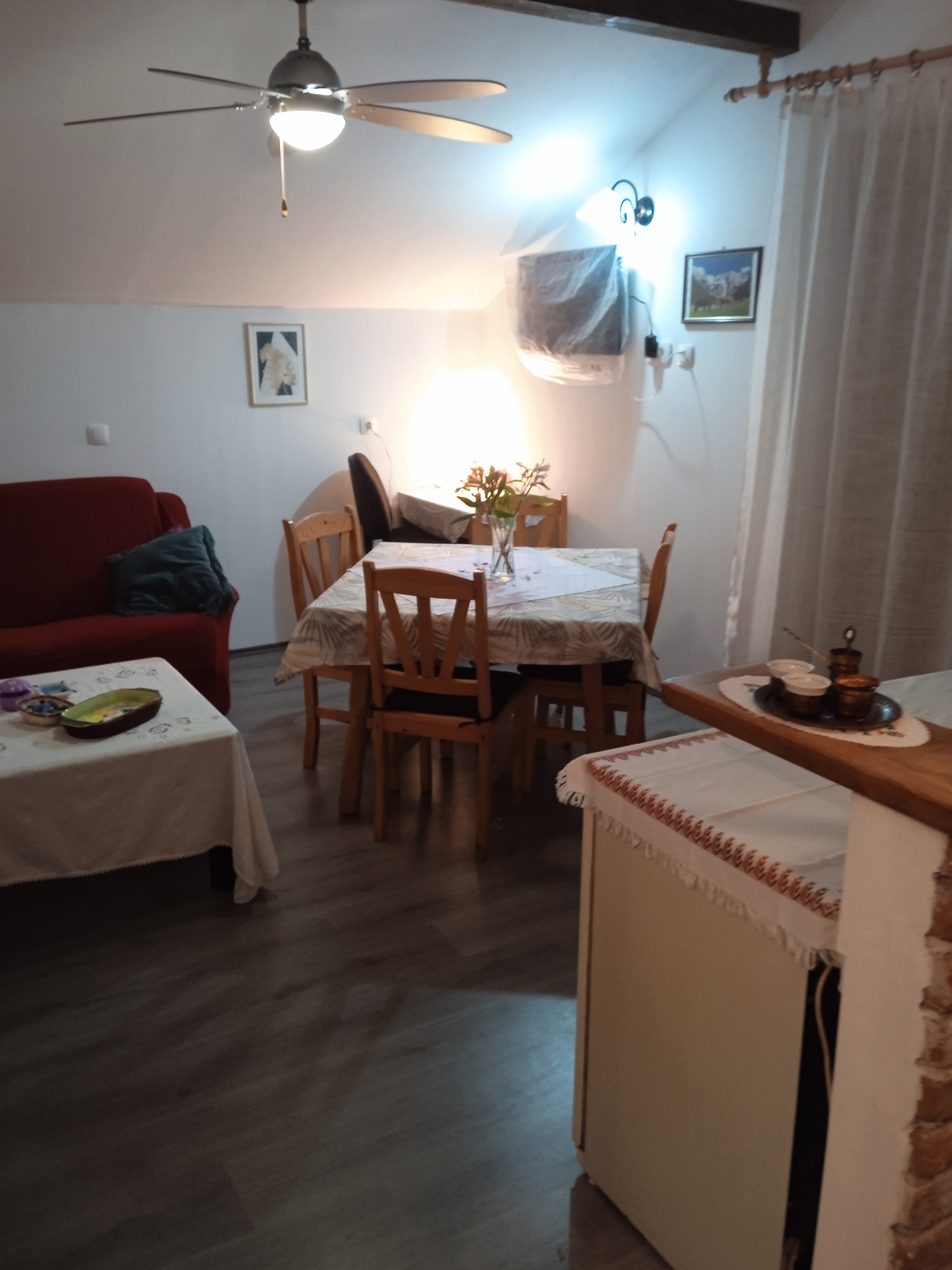 Three bedroom apartment with balcony Plaški, Velebit  A-a