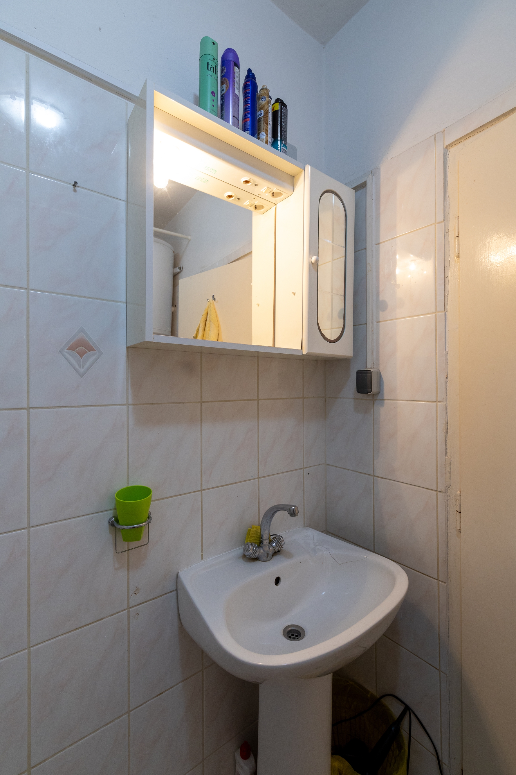 Three bedroom apartment near beach Cove Zarace (Gdinj), Hvar  A-b
