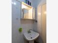 Zaraće (Gdinj), Badkamer in the apartment, (pet friendly) en WiFi.