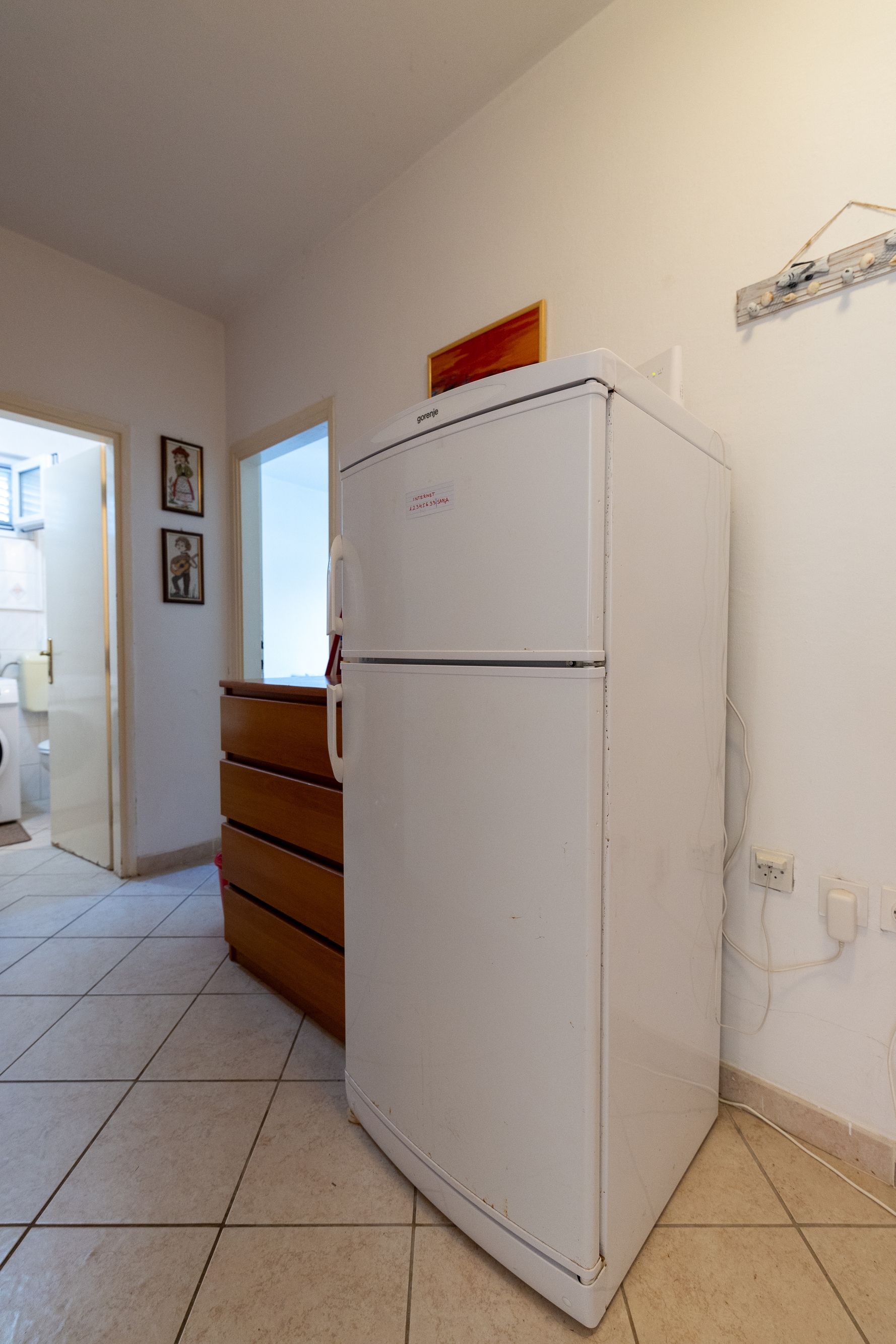 Three bedroom apartment near beach Cove Zarace (Gdinj), Hvar  A-b