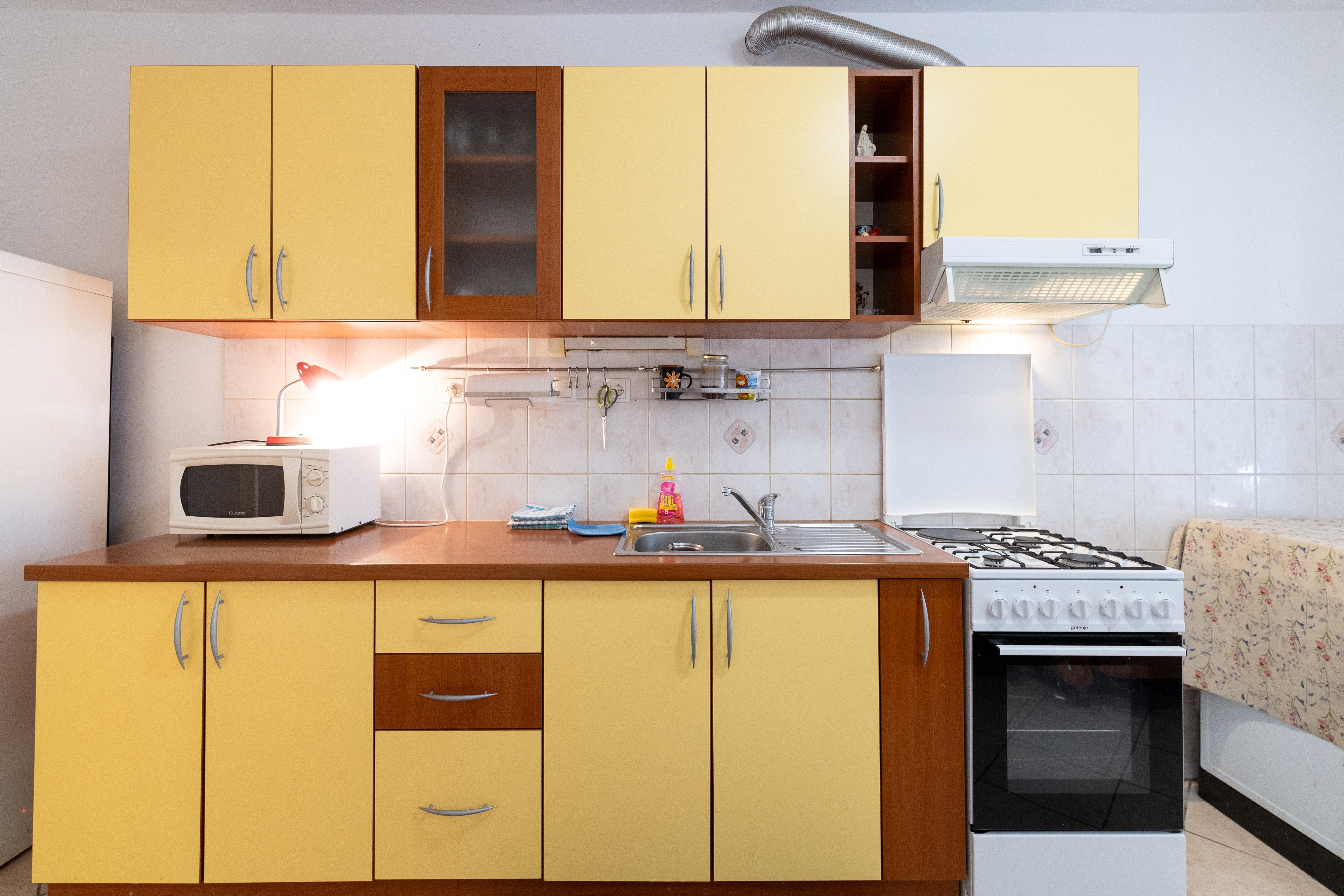 Three bedroom apartment near beach Cove Zarace (Gdinj), Hvar  A-b
