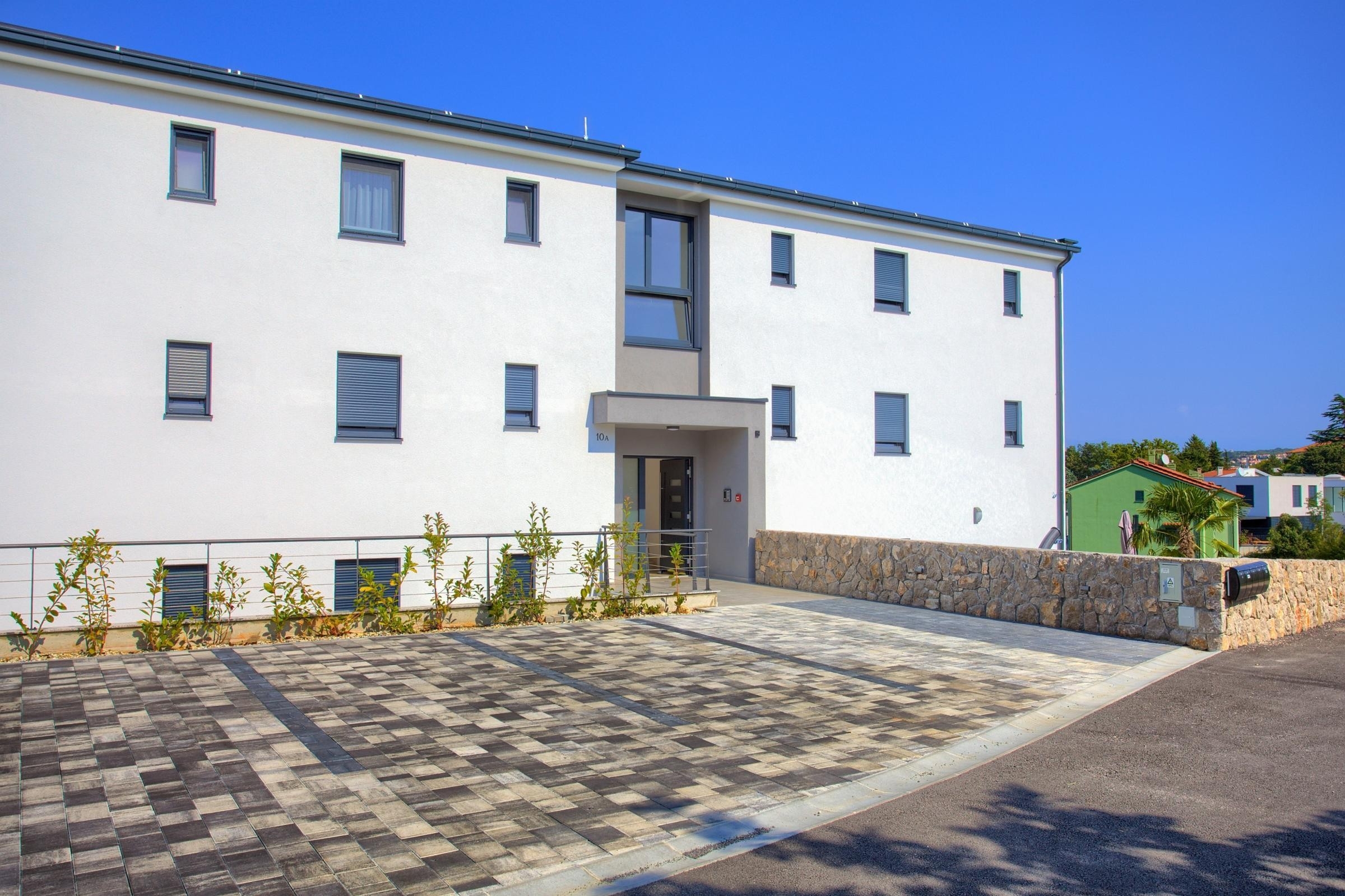 Three bedroom apartment with terrace and sea view Malinska, Krk (A-20470-a) Three bedroom apartment with terrace and sea view Malinska, Krk (A-20470-a)