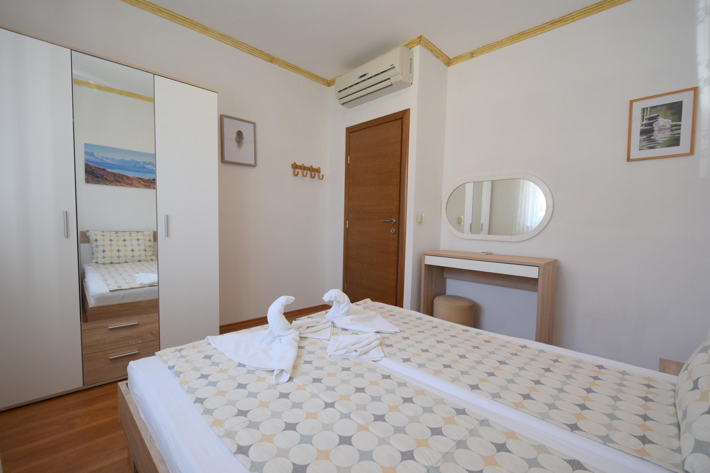 Three bedroom apartment with terrace and sea view Omišalj, Krk  A-a