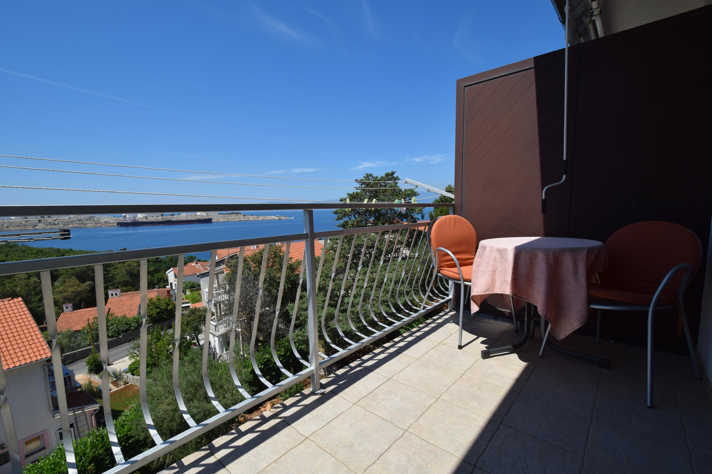 One bedroom apartment with terrace and sea view Omišalj, Krk  A-a