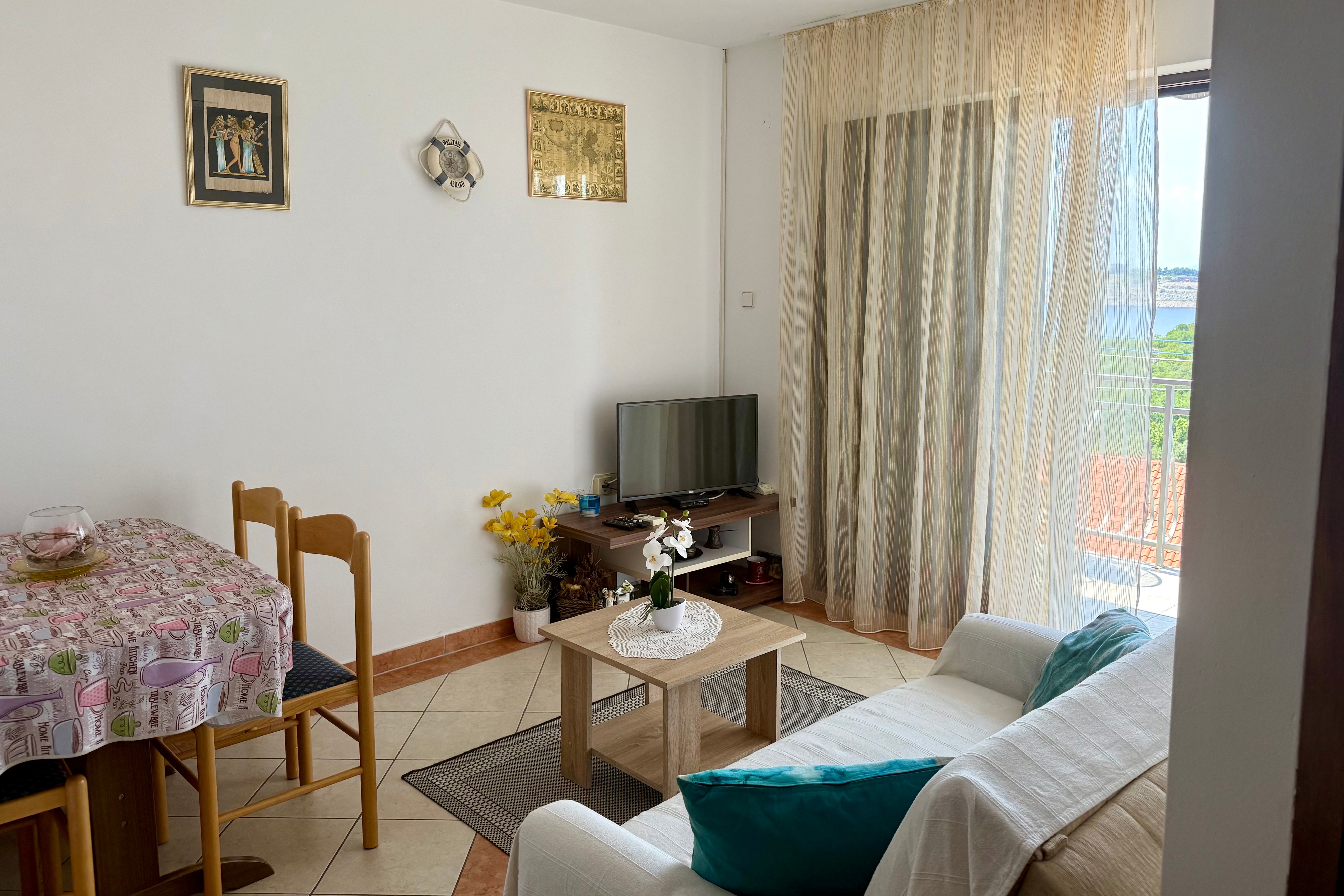 One bedroom apartment with terrace and sea view Omišalj, Krk (A-20472-b) One bedroom apartment with terrace and sea view Omišalj, Krk (A-20472-b)