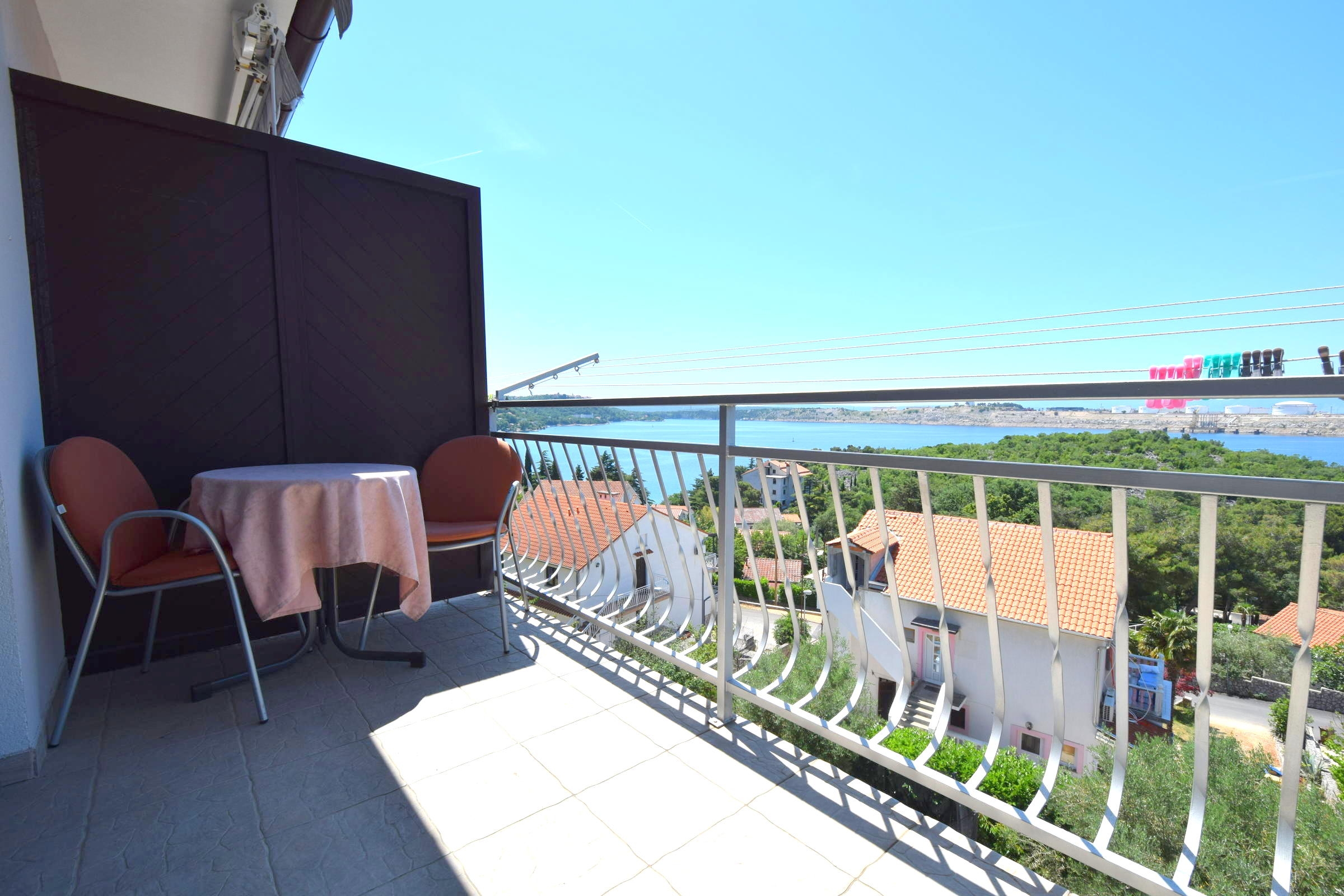 One bedroom apartment with terrace and sea view Omišalj, Krk (A-20472-b)
