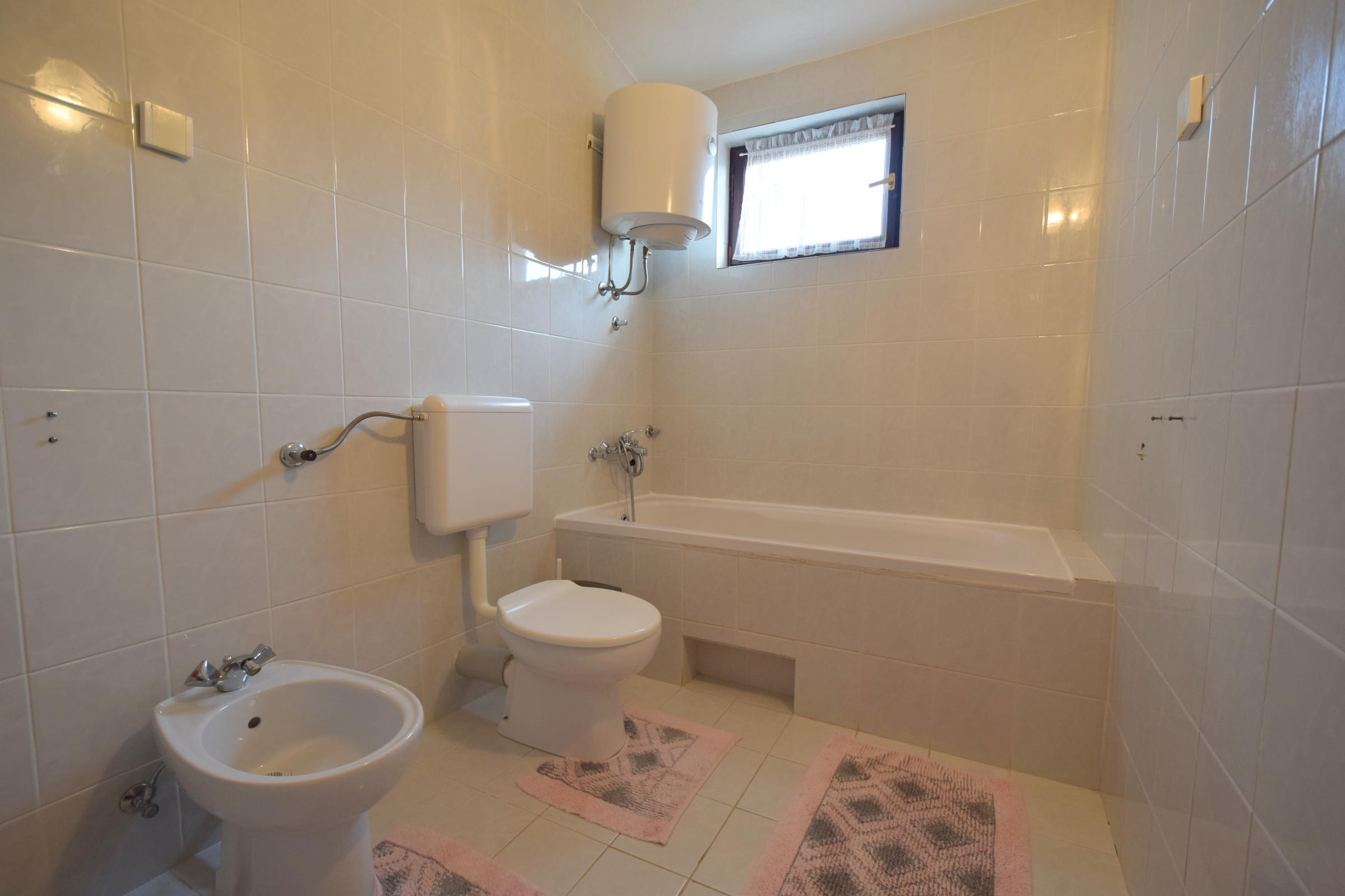 Three bedroom apartment with terrace and sea view Njivice, Krk  A-a