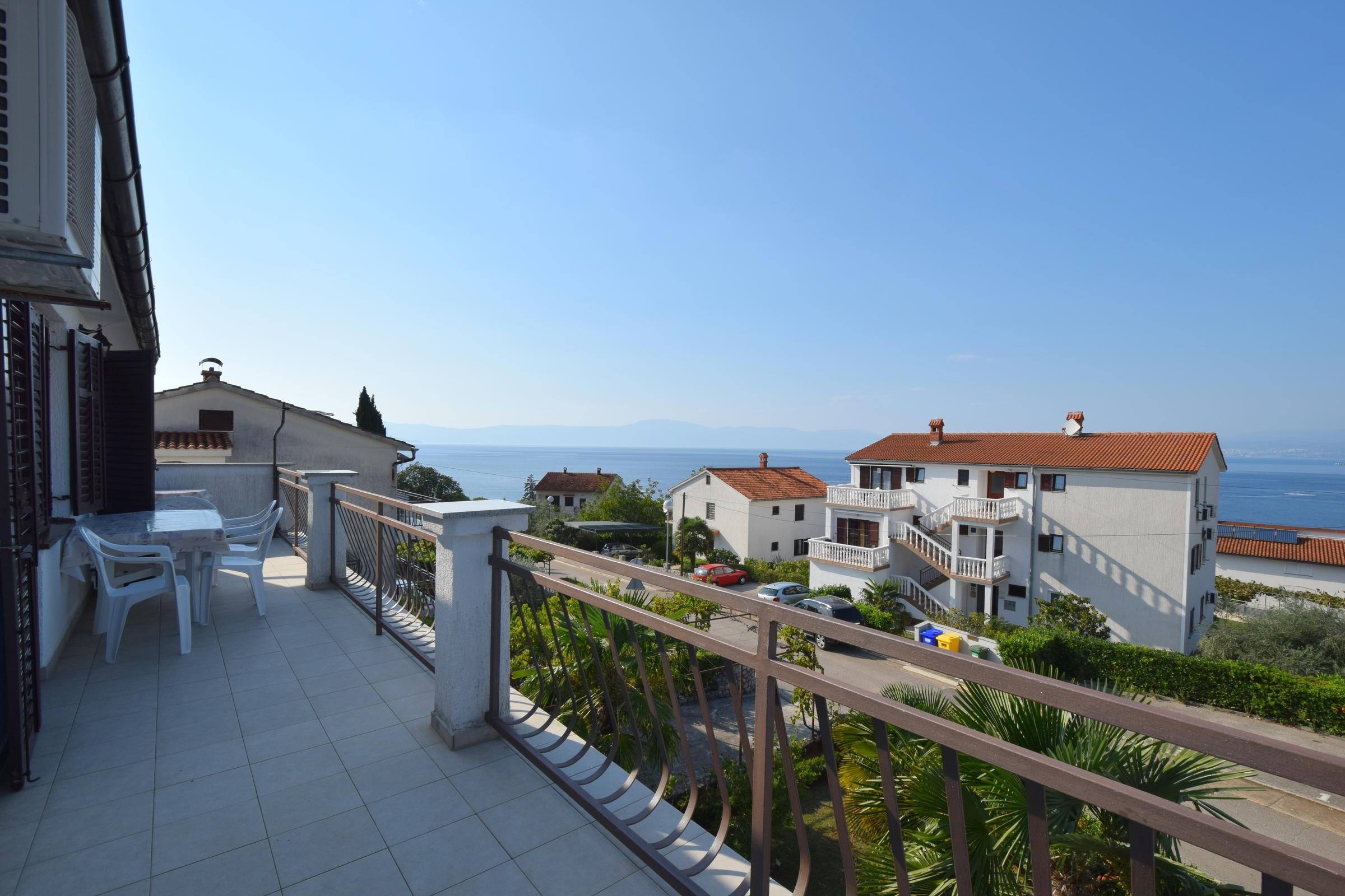 Three bedroom apartment with terrace and sea view Njivice, Krk  A-a