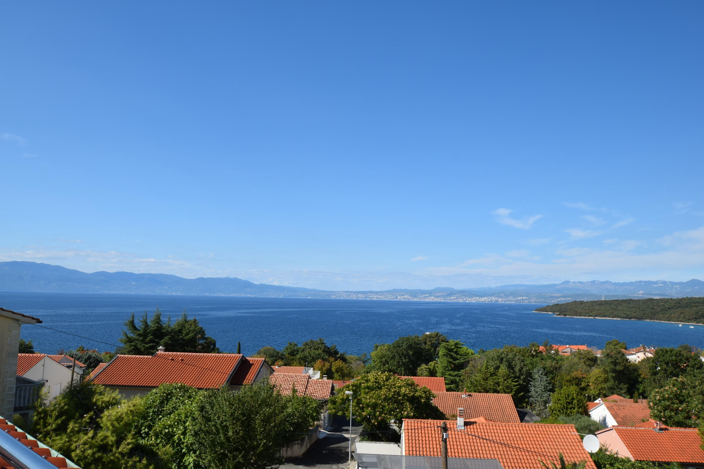 Two bedroom apartment with balcony and sea view Njivice, Krk  A-a