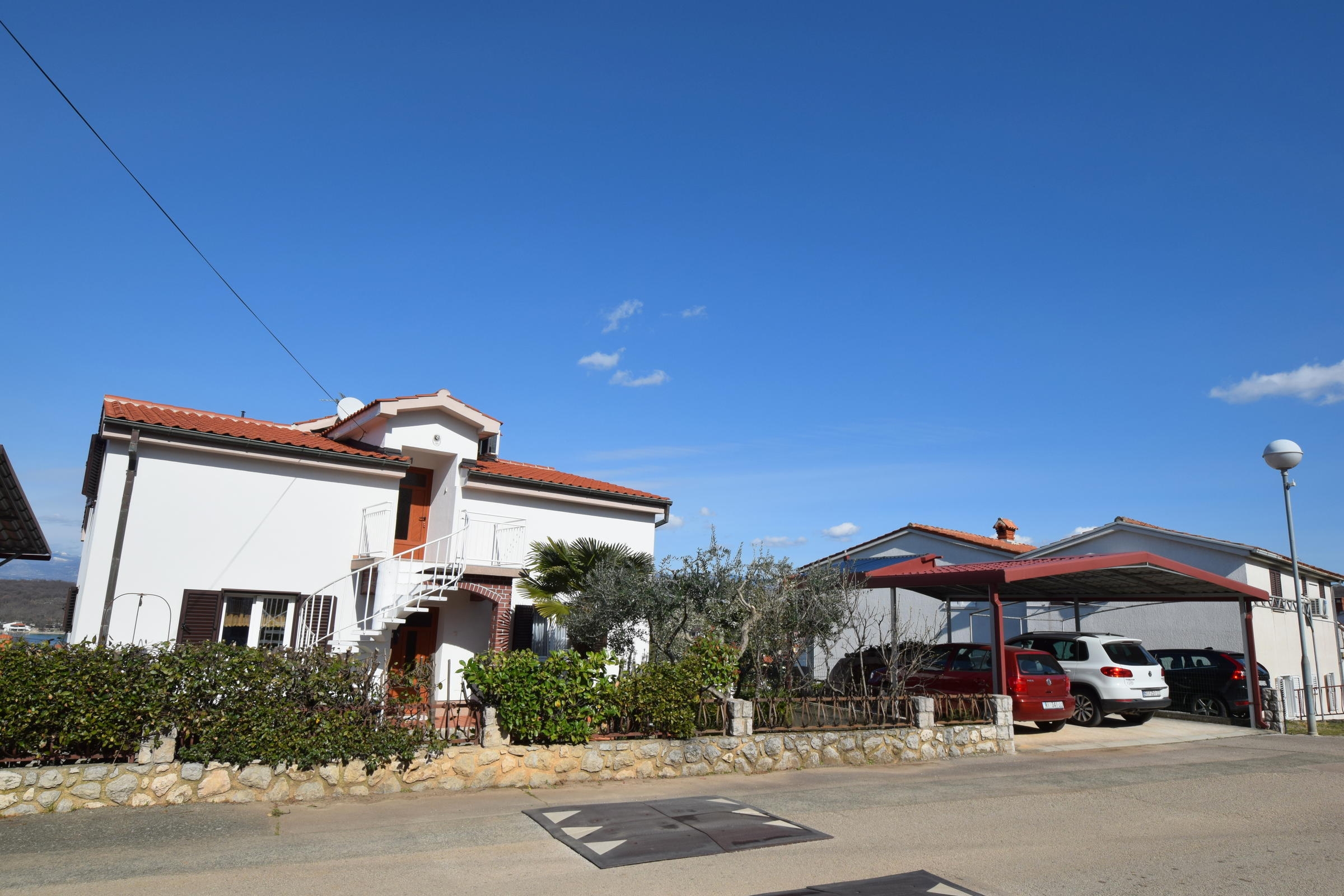 Two bedroom apartment with balcony and sea view Njivice (Krk) (A-20479-a)