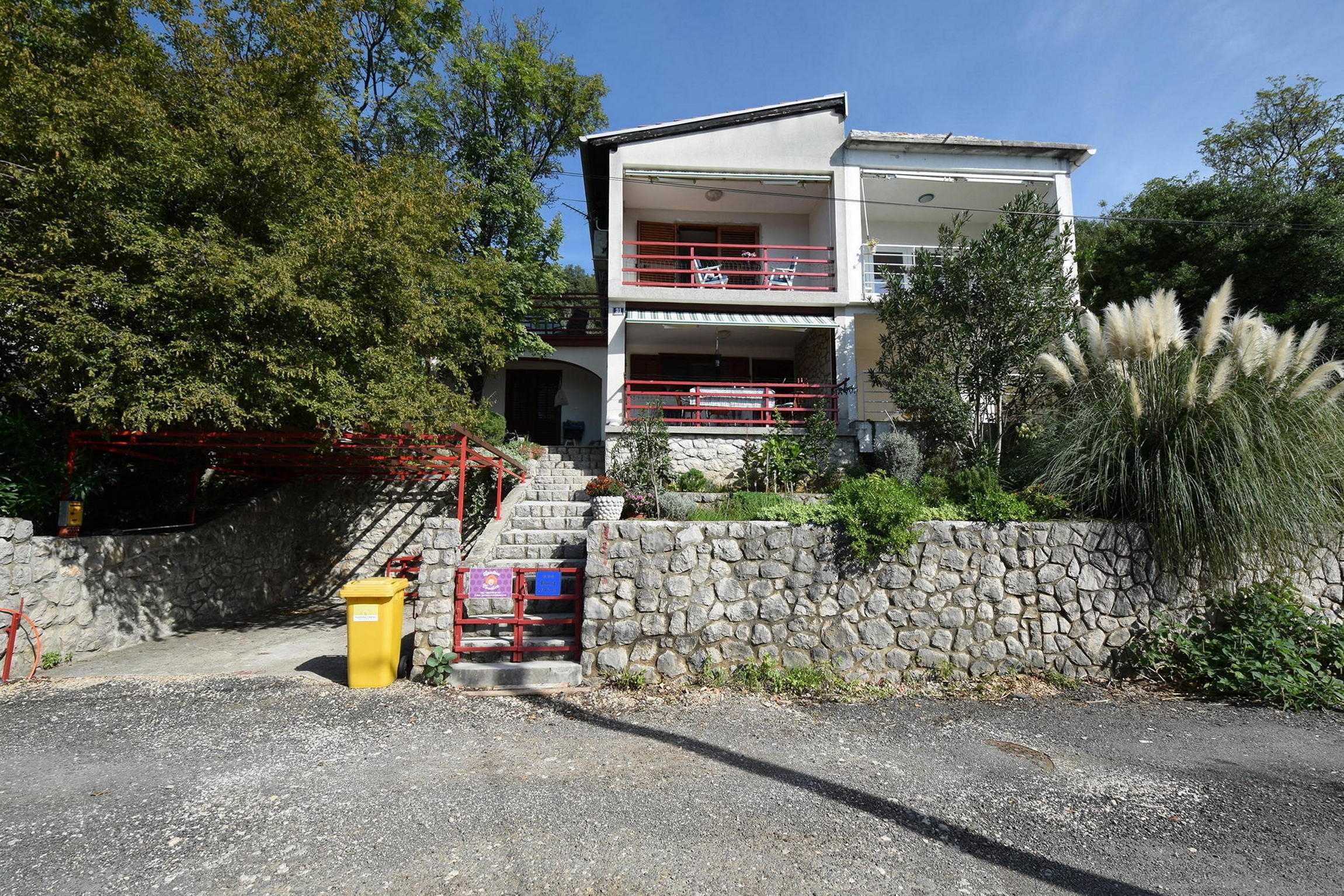 Two bedroom apartment with terrace and sea view Omišalj, Krk (A-20480-a)