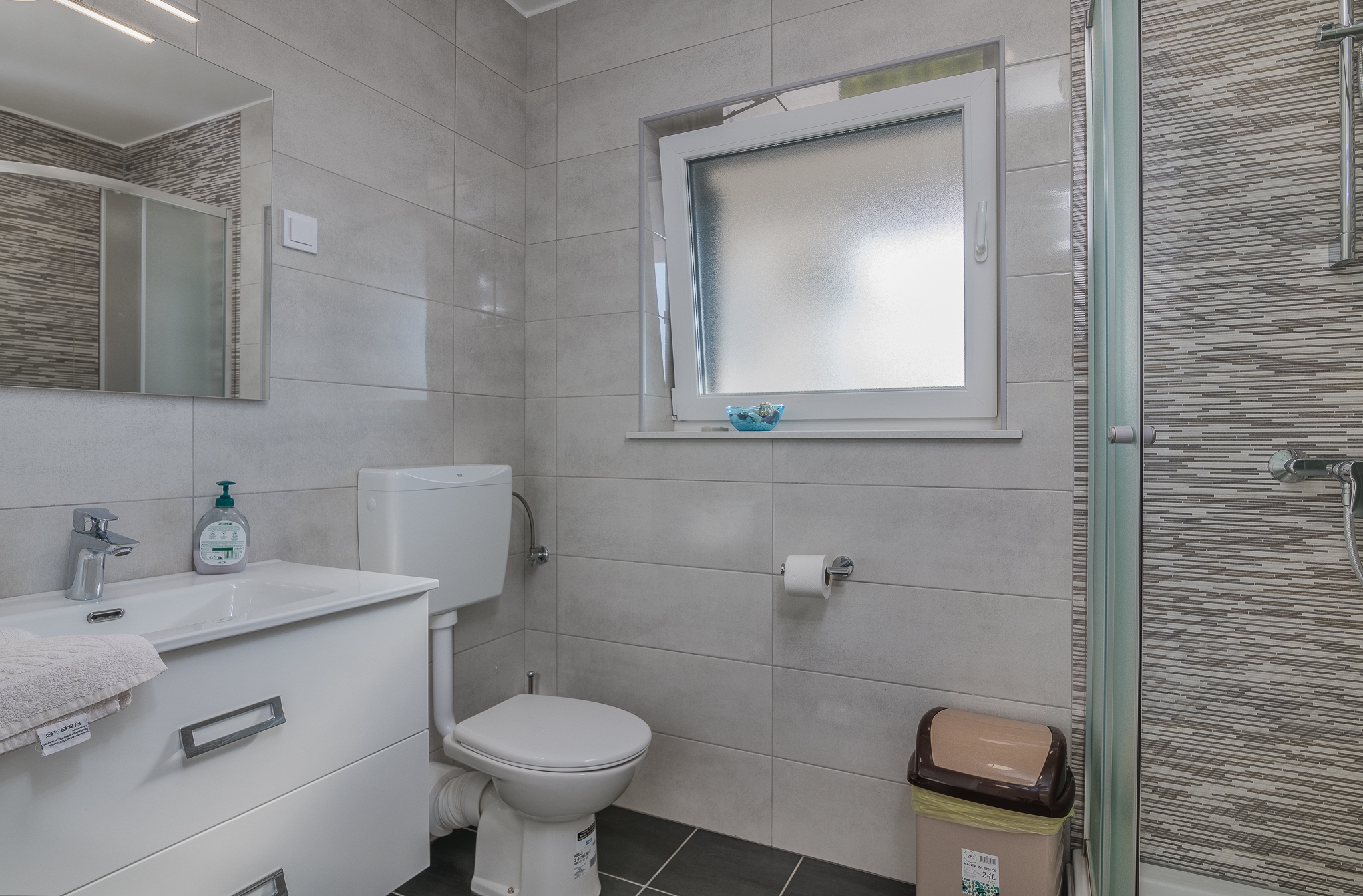 Three bedroom apartment with terrace Malinska, Krk  A-b