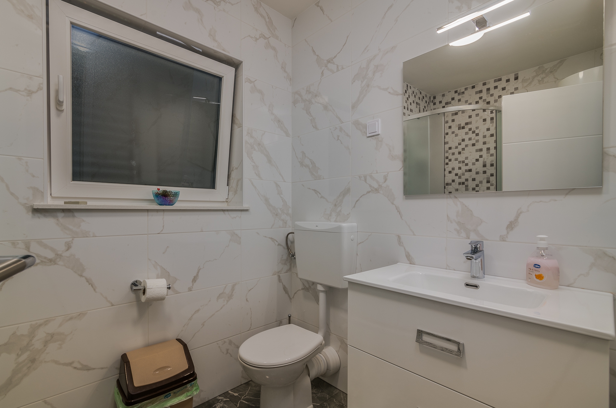 Three bedroom apartment with terrace and sea view Malinska, Krk  A-c