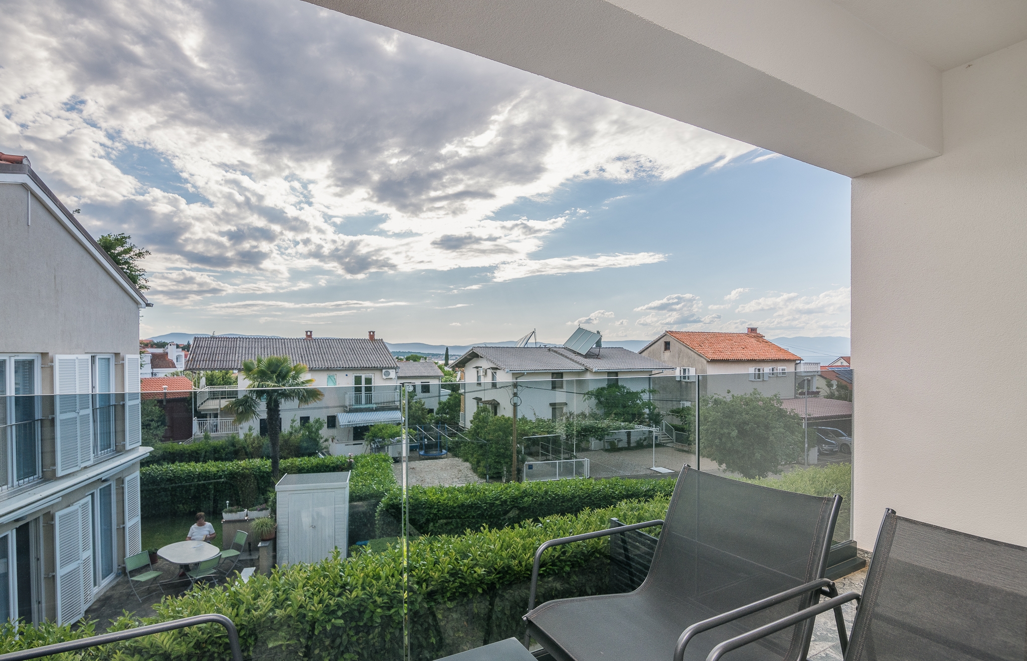 Three bedroom apartment with terrace and sea view Malinska, Krk  A-c