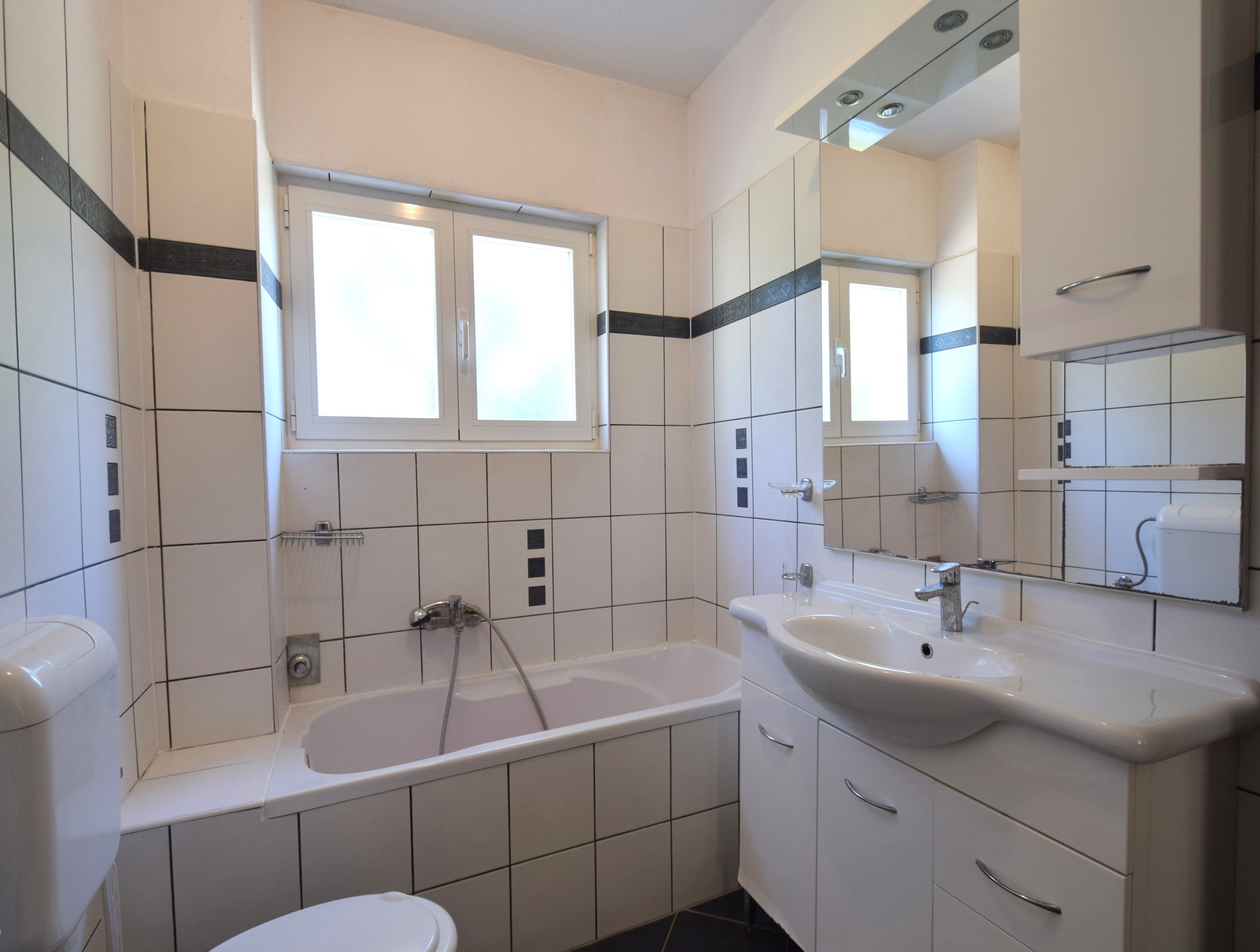 Three bedroom apartment with terrace Omišalj, Krk  A-a