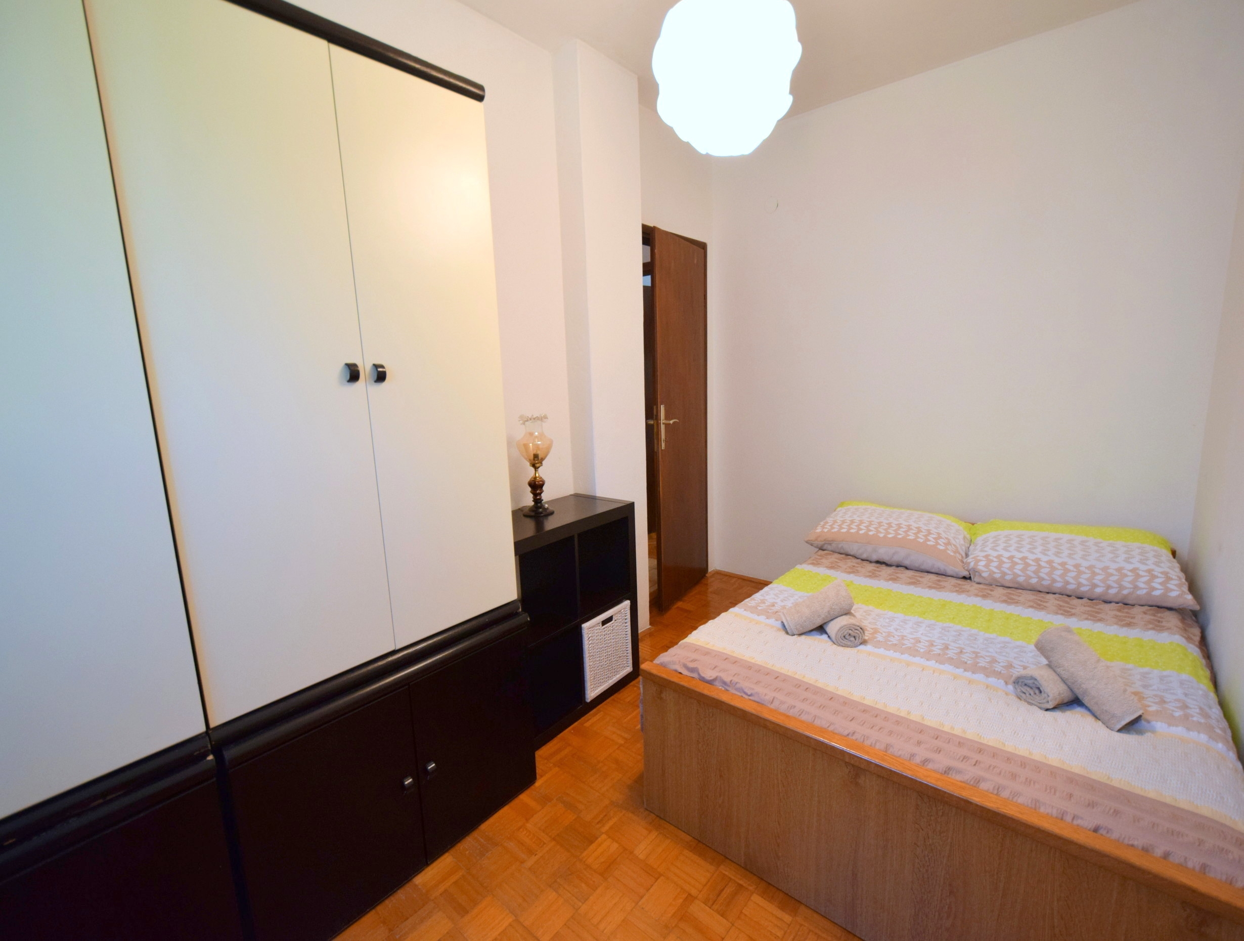Three bedroom apartment with terrace Omišalj, Krk  A-a