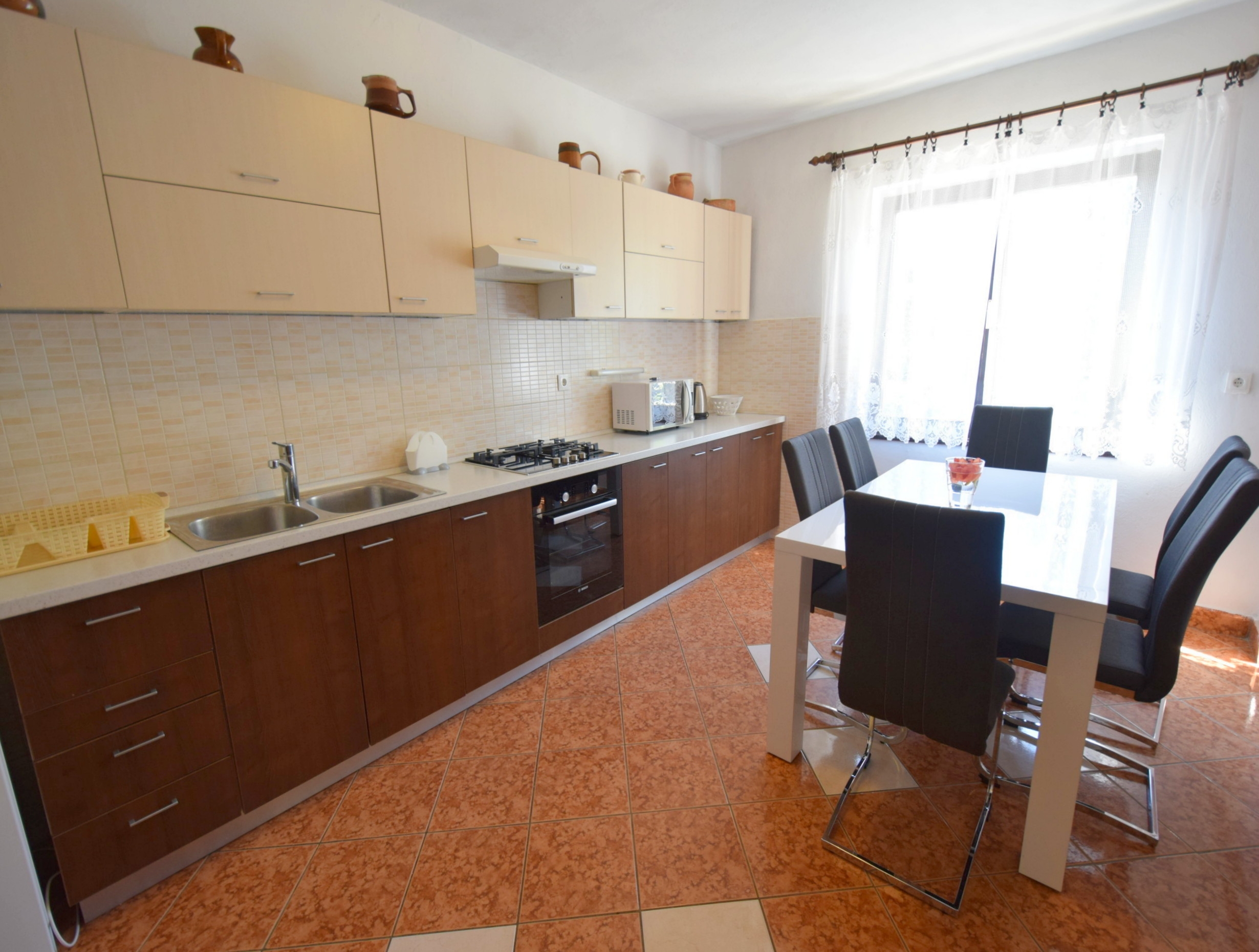 Three bedroom apartment with terrace Omišalj, Krk  A-a