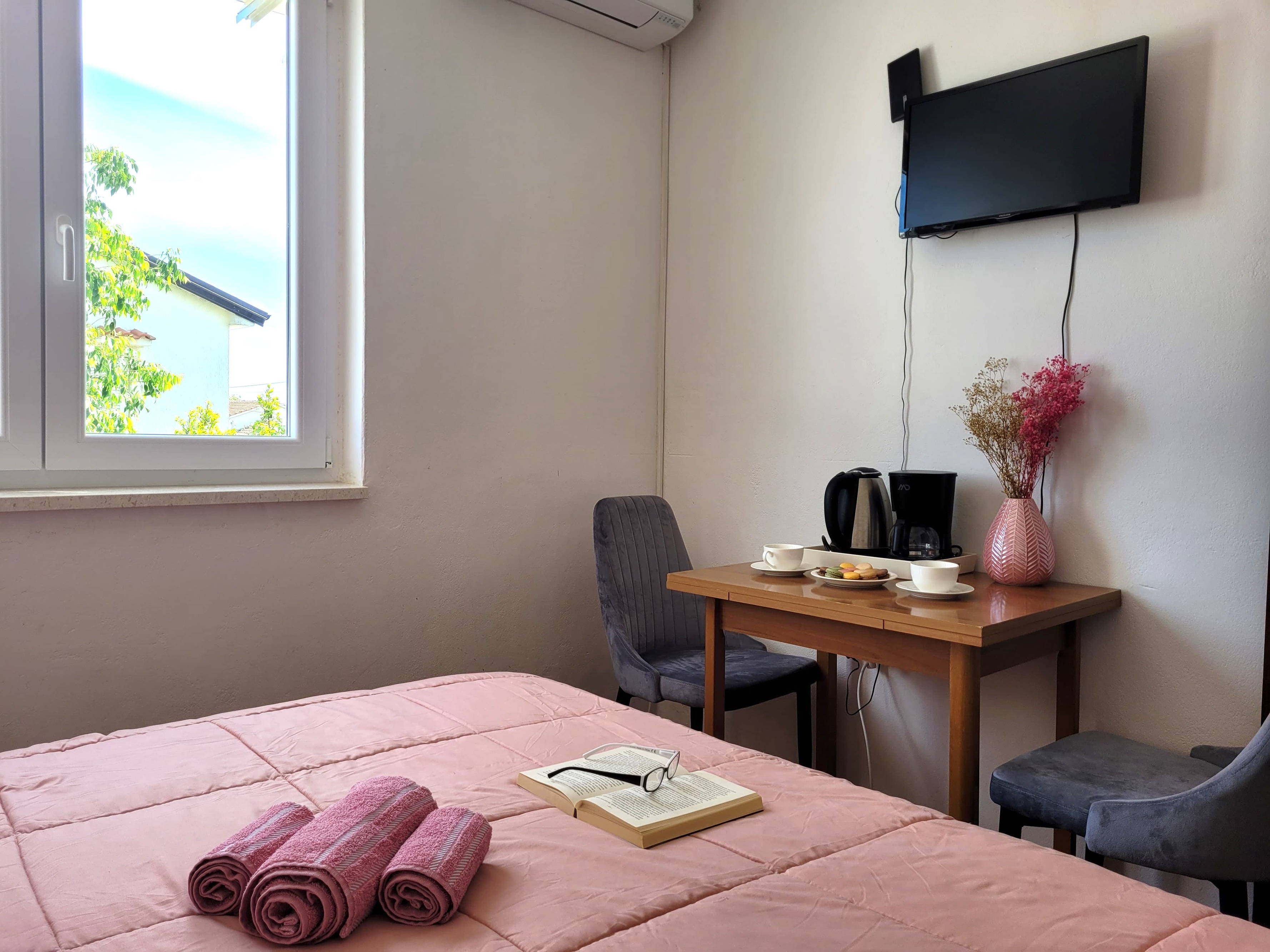 Room with air-conditioning Omišalj, Krk  S-a