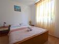 Спальня 2 Njivice, Спальня 2 в размещении типа apartment, WiFi.