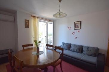 Njivice, Гостиная в размещении типа apartment, доступный кондиционер и WiFi.