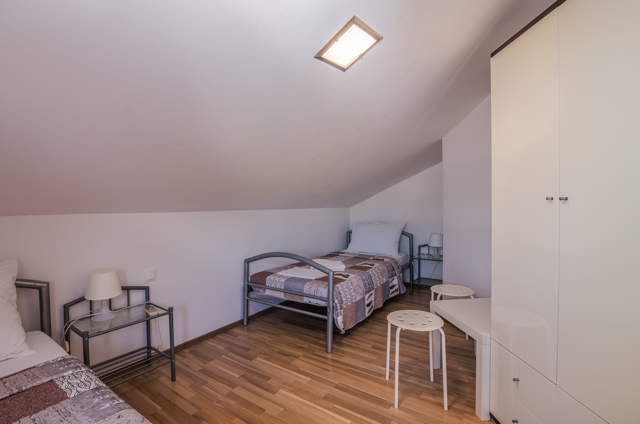 Three bedroom apartment with terrace and sea view Njivice, Krk  A-a
