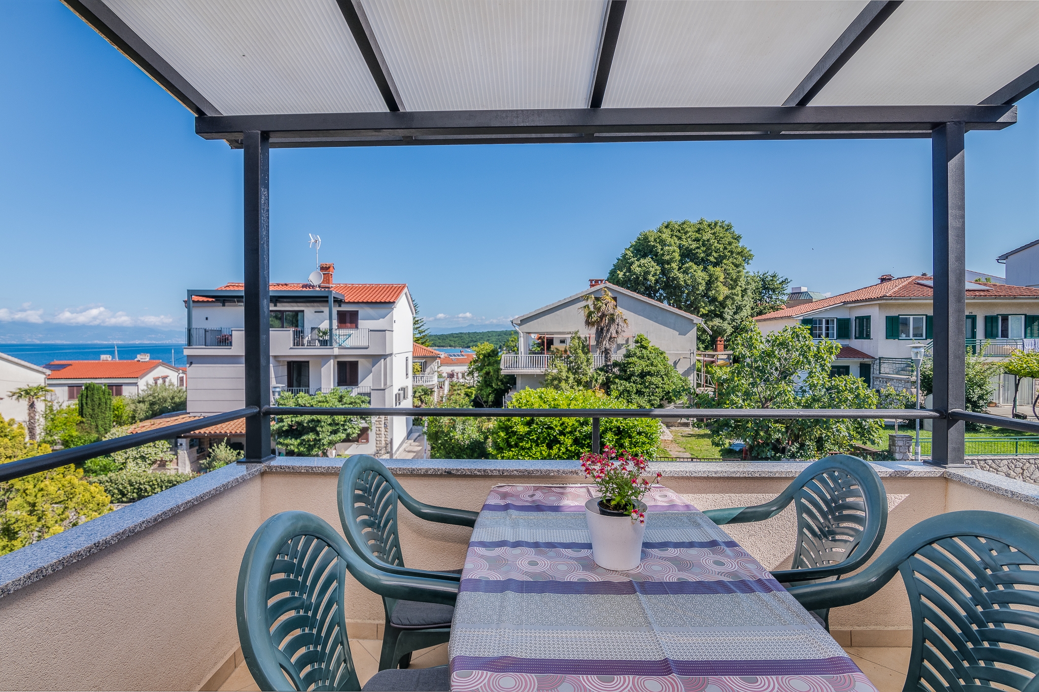 Three bedroom apartment with terrace and sea view Njivice, Krk  A-a