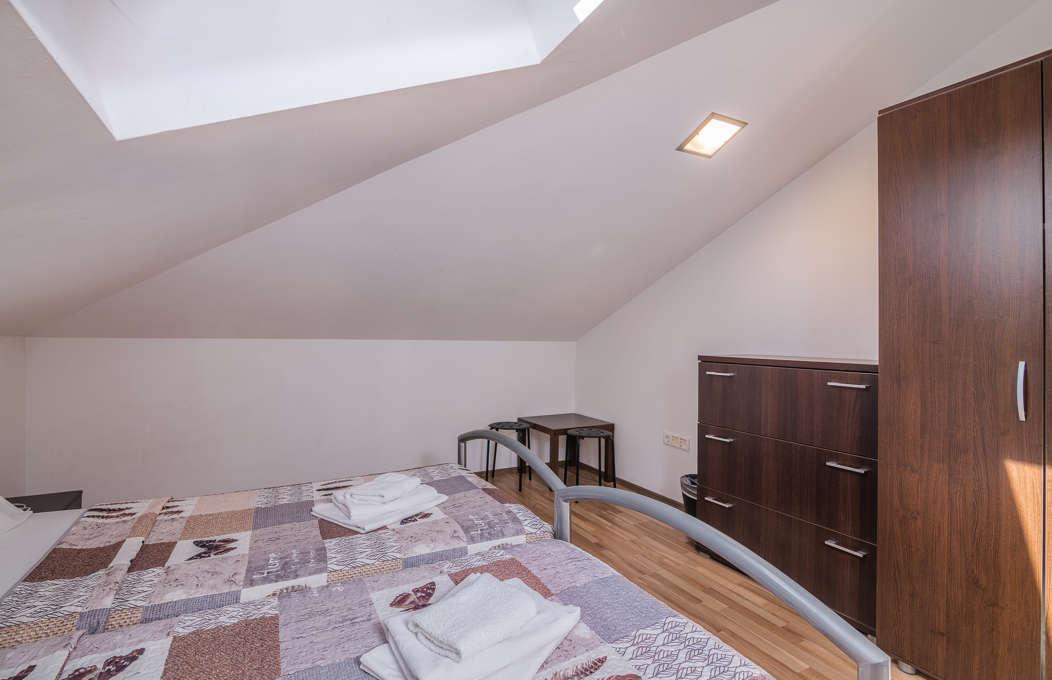 Three bedroom apartment with terrace and sea view Njivice, Krk  A-b