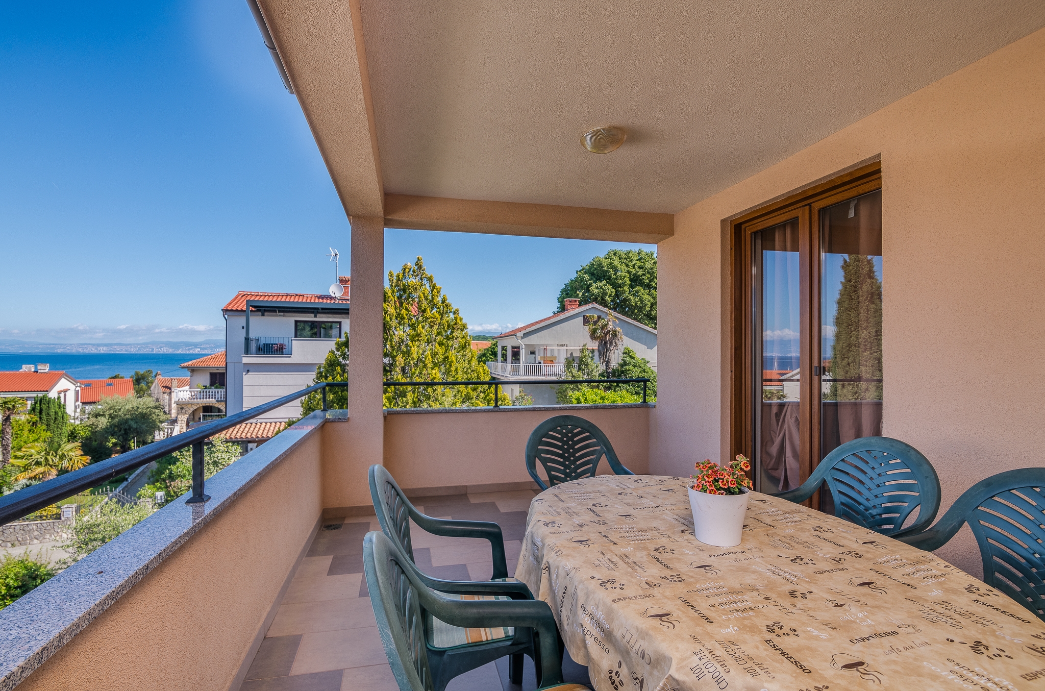 Three bedroom apartment with terrace and sea view Njivice, Krk  A-b