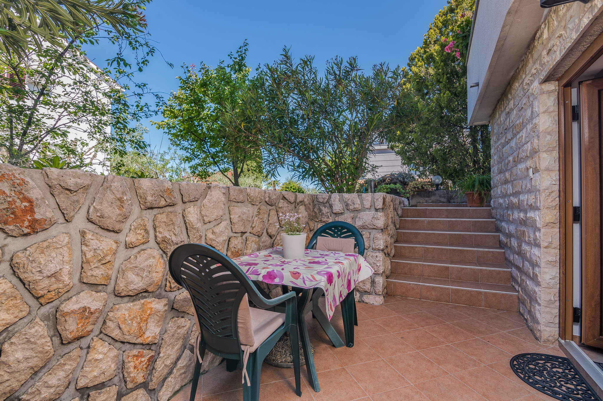 One bedroom apartment with terrace Njivice, Krk (A-20487-c)