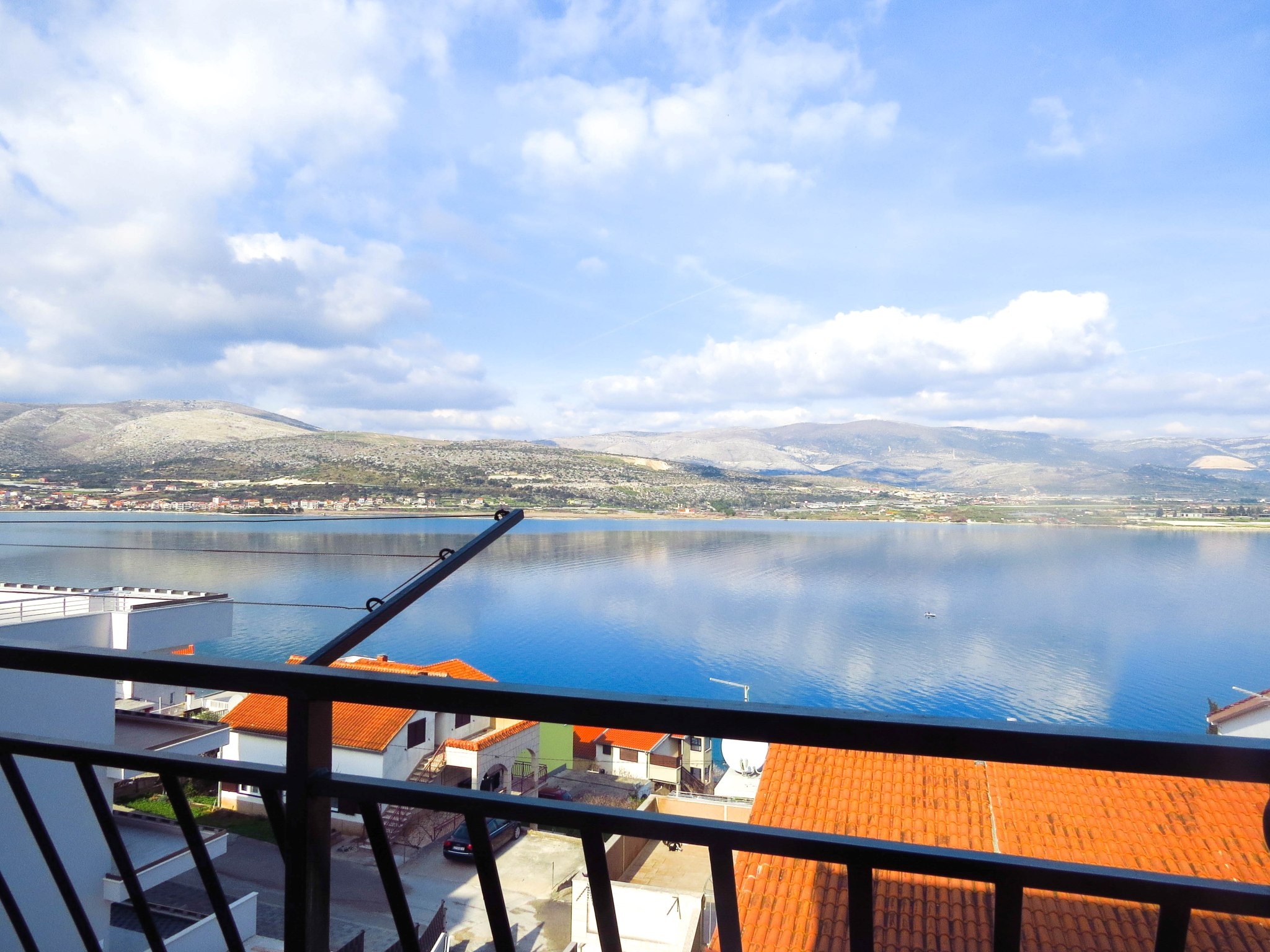 Two bedroom apartment with terrace and sea view Mastrinka, Čiovo  A-c