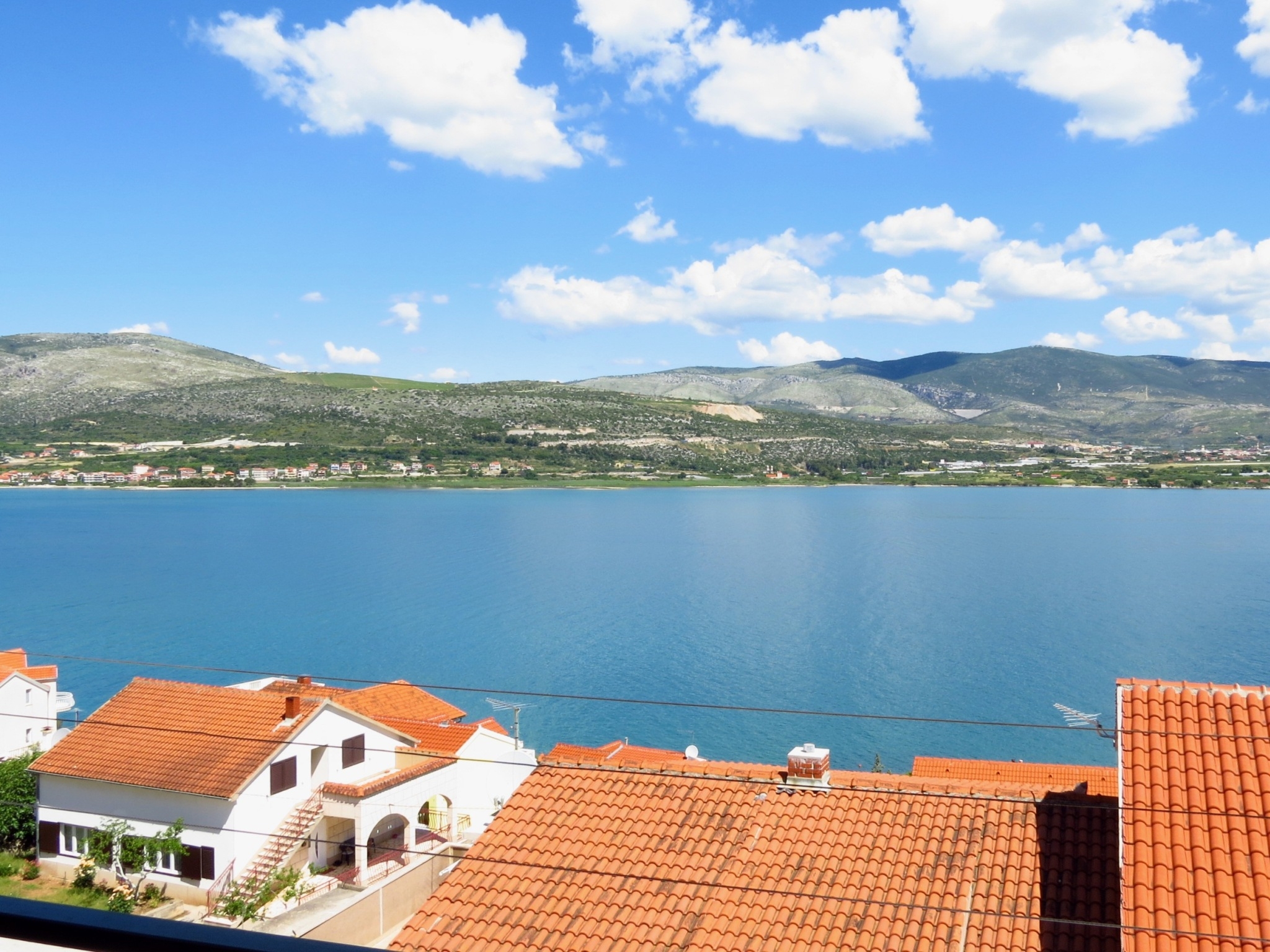 Two bedroom apartment with balcony and sea view Mastrinka, Čiovo  A-d
