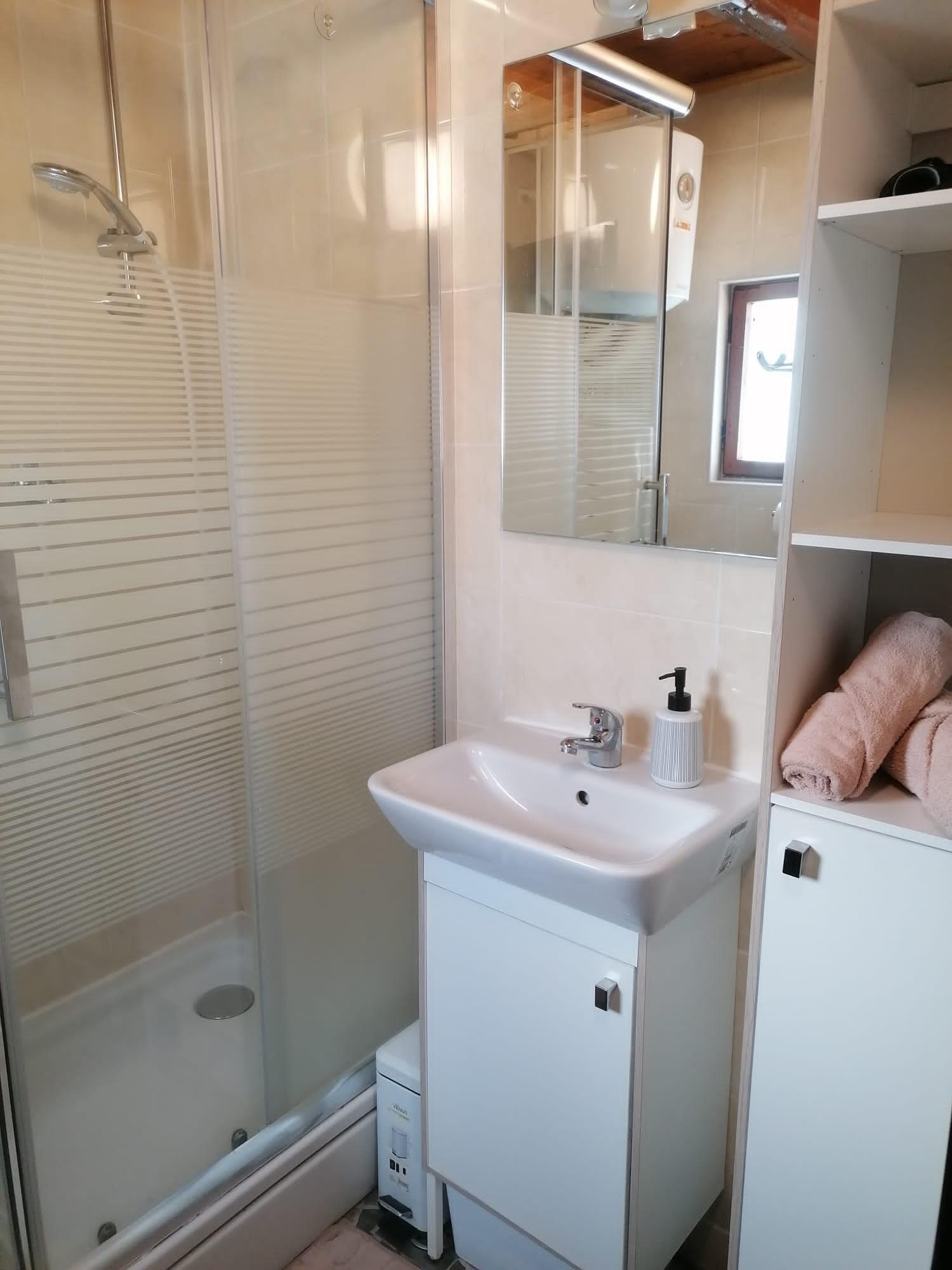 Two bedroom house with terrace Zdihovo, Gorski kotar  K
