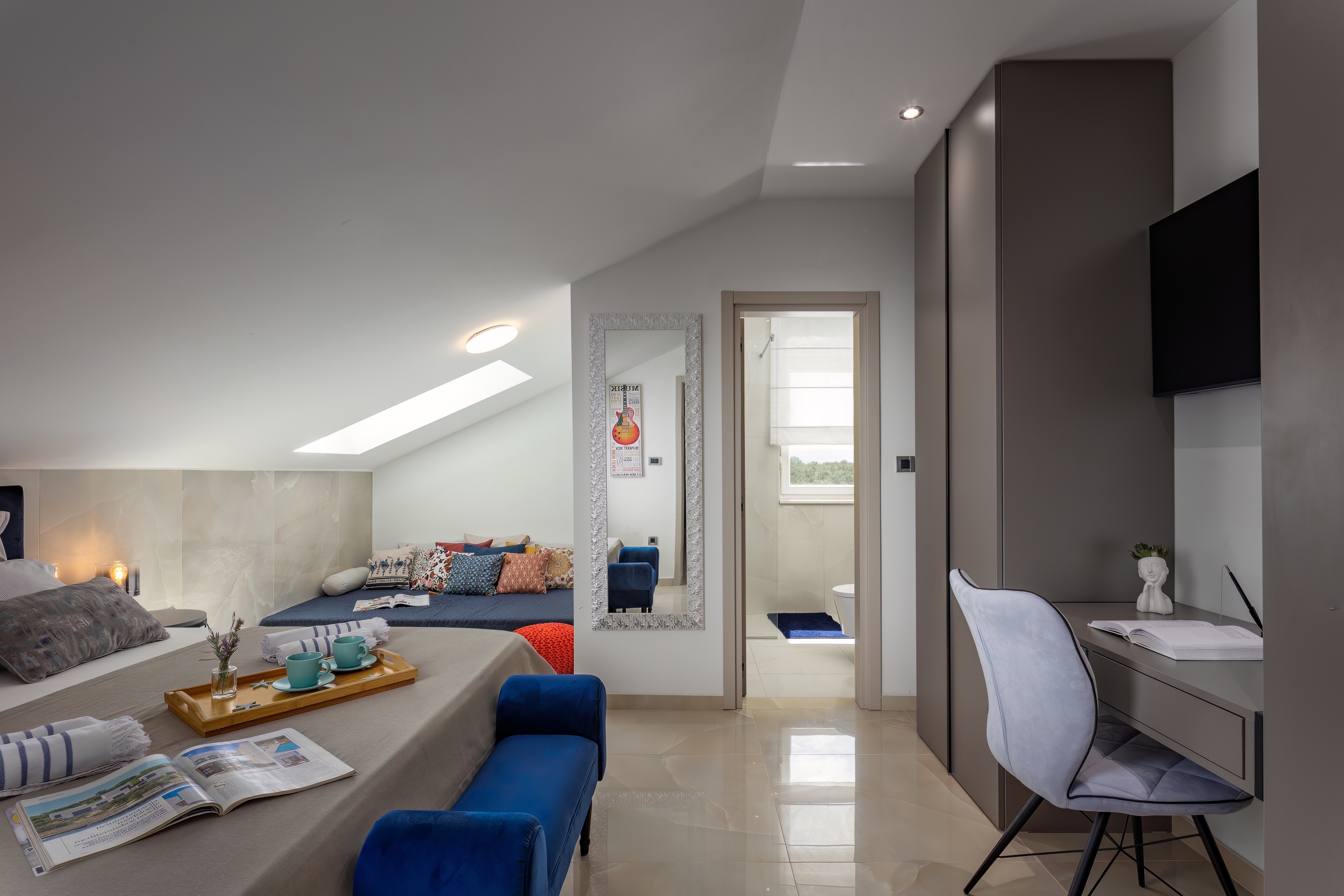 Four bedroom house with terrace and sea view Maslenica, Novigrad  K