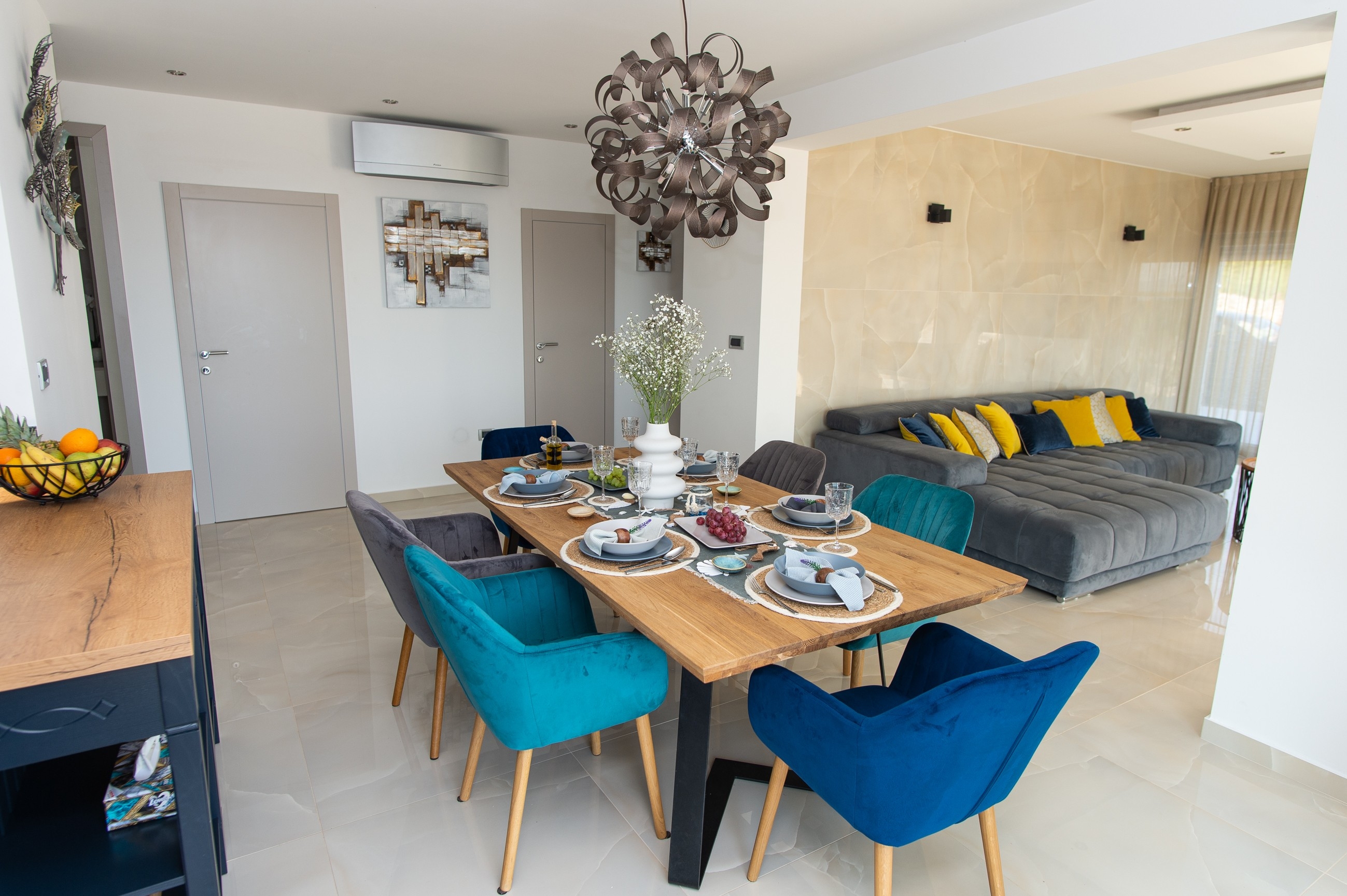 Four bedroom house with terrace and sea view Maslenica, Novigrad  K