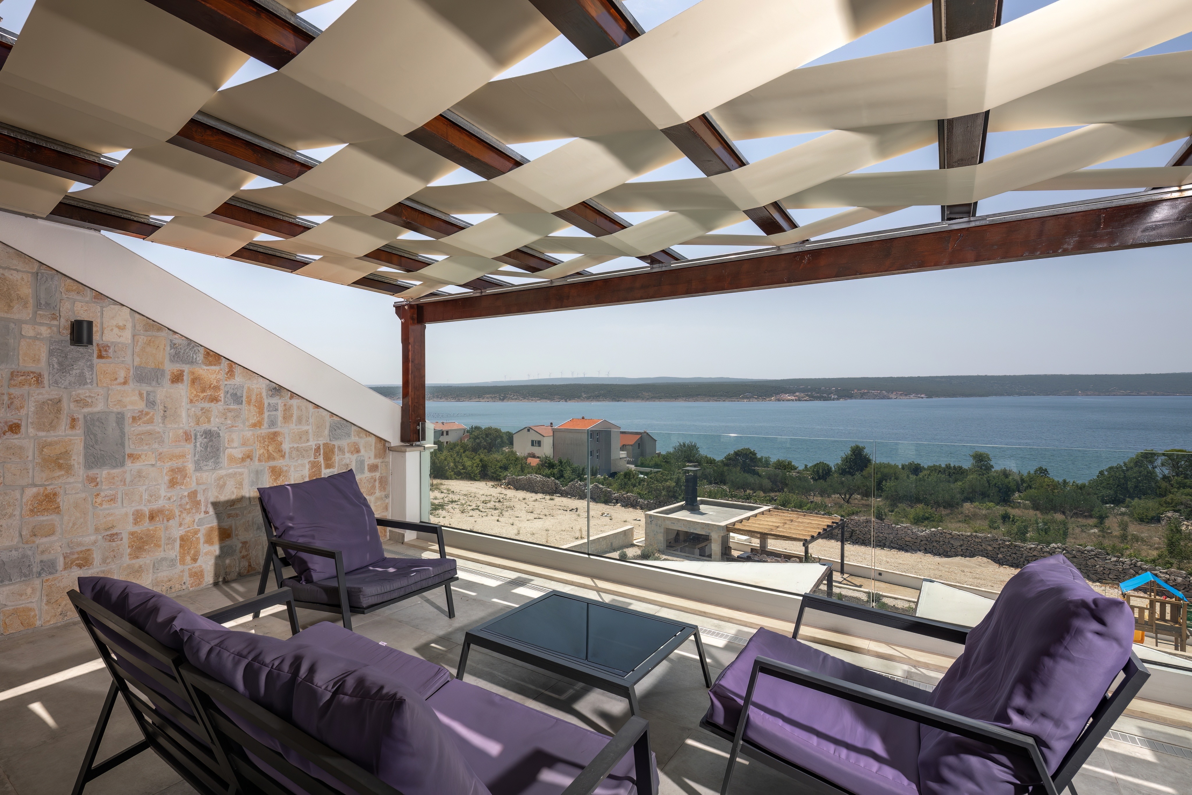 Four bedroom house with terrace and sea view Maslenica, Novigrad  K