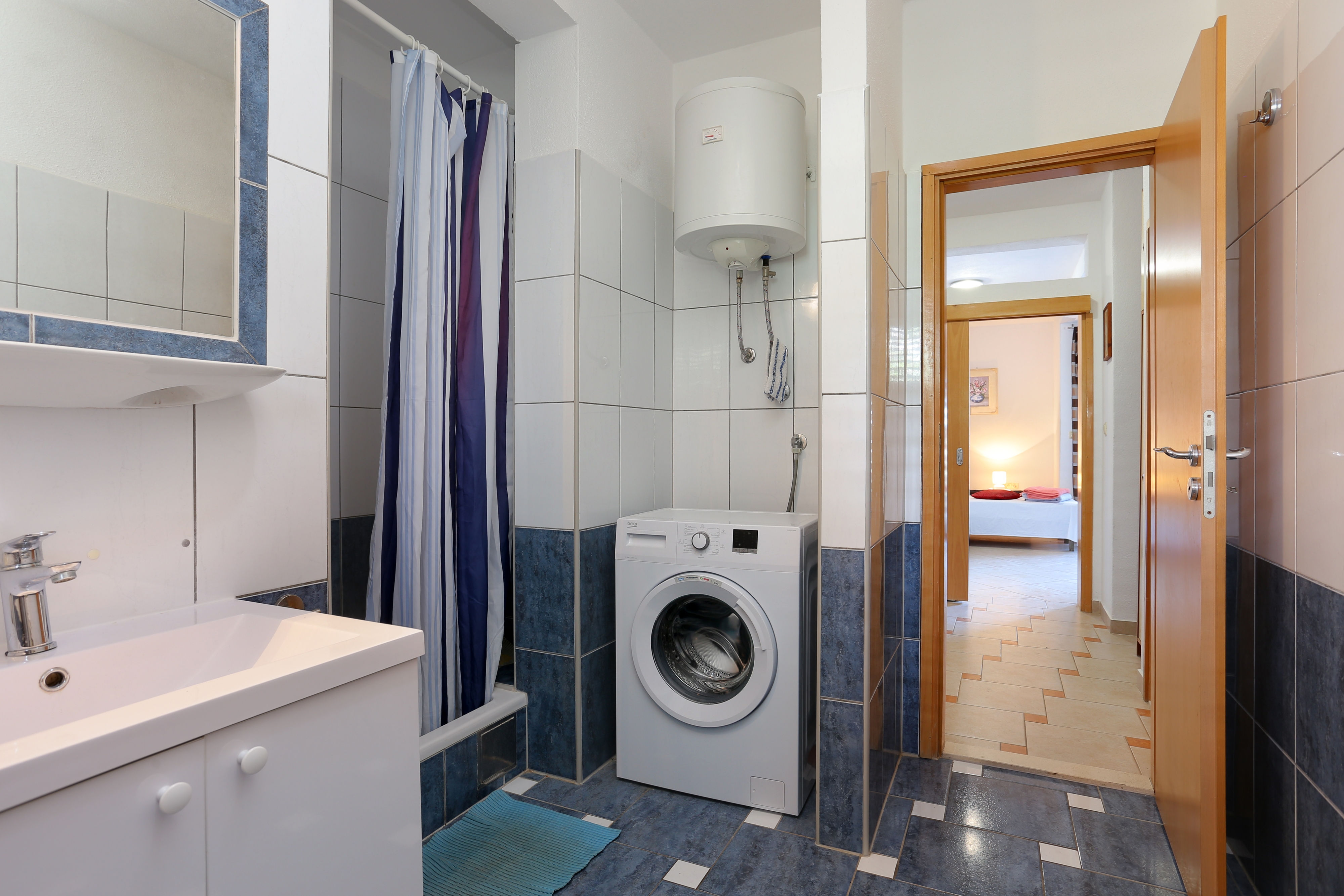 One bedroom apartment with terrace and sea view Balića Rat, Omiš  A-a