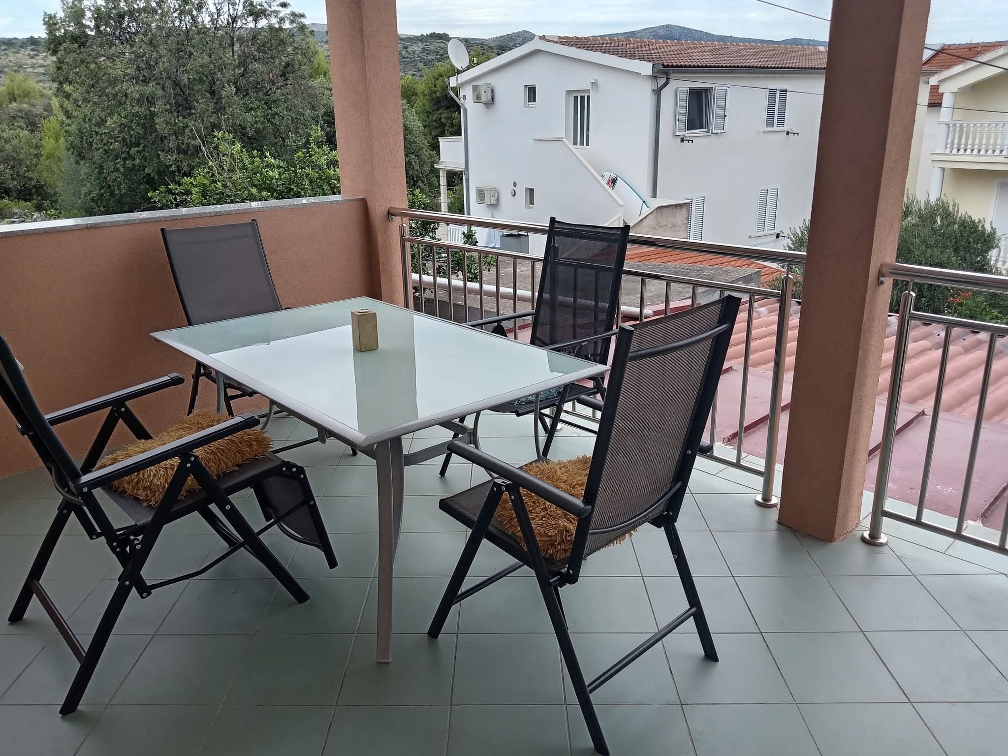 Two bedroom apartment with terrace and sea view Rogoznica (A-20497-a) Two bedroom apartment with terrace and sea view Rogoznica (A-20497-a)