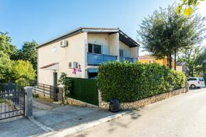 Appartements avec parking Njivice, Krk - 20504