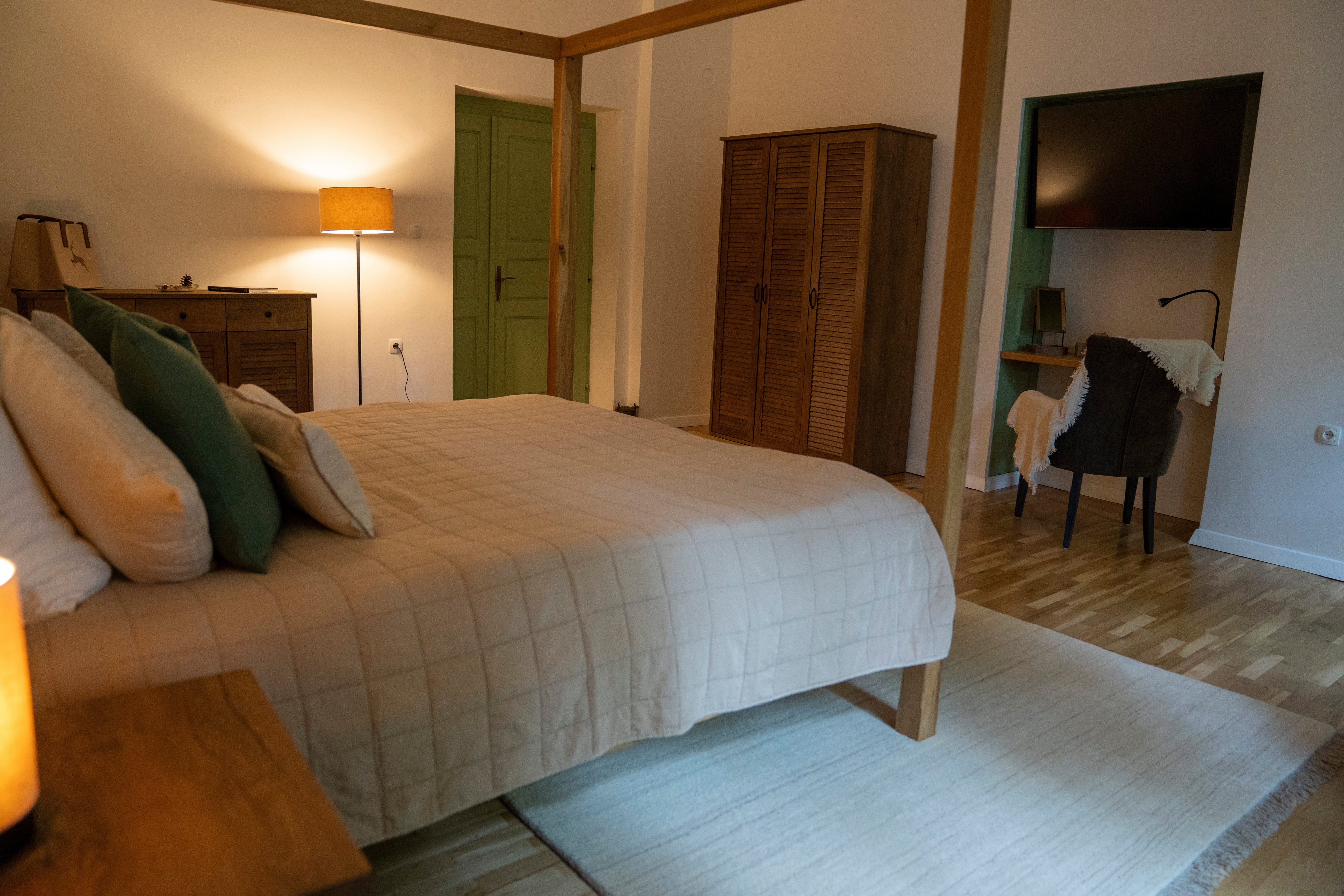 One bedroom apartment with terrace Otočac, Velebit  A-b