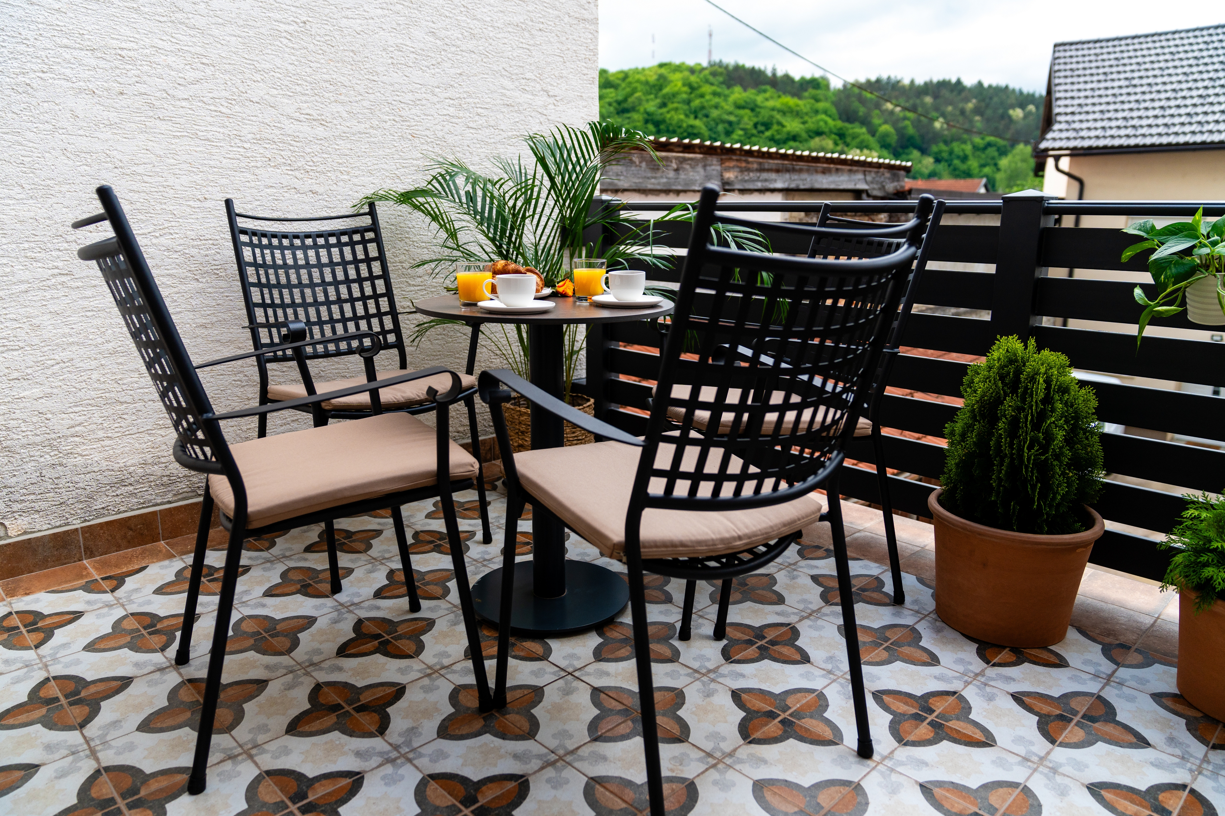 One bedroom apartment with terrace Otočac, Velebit  A-b