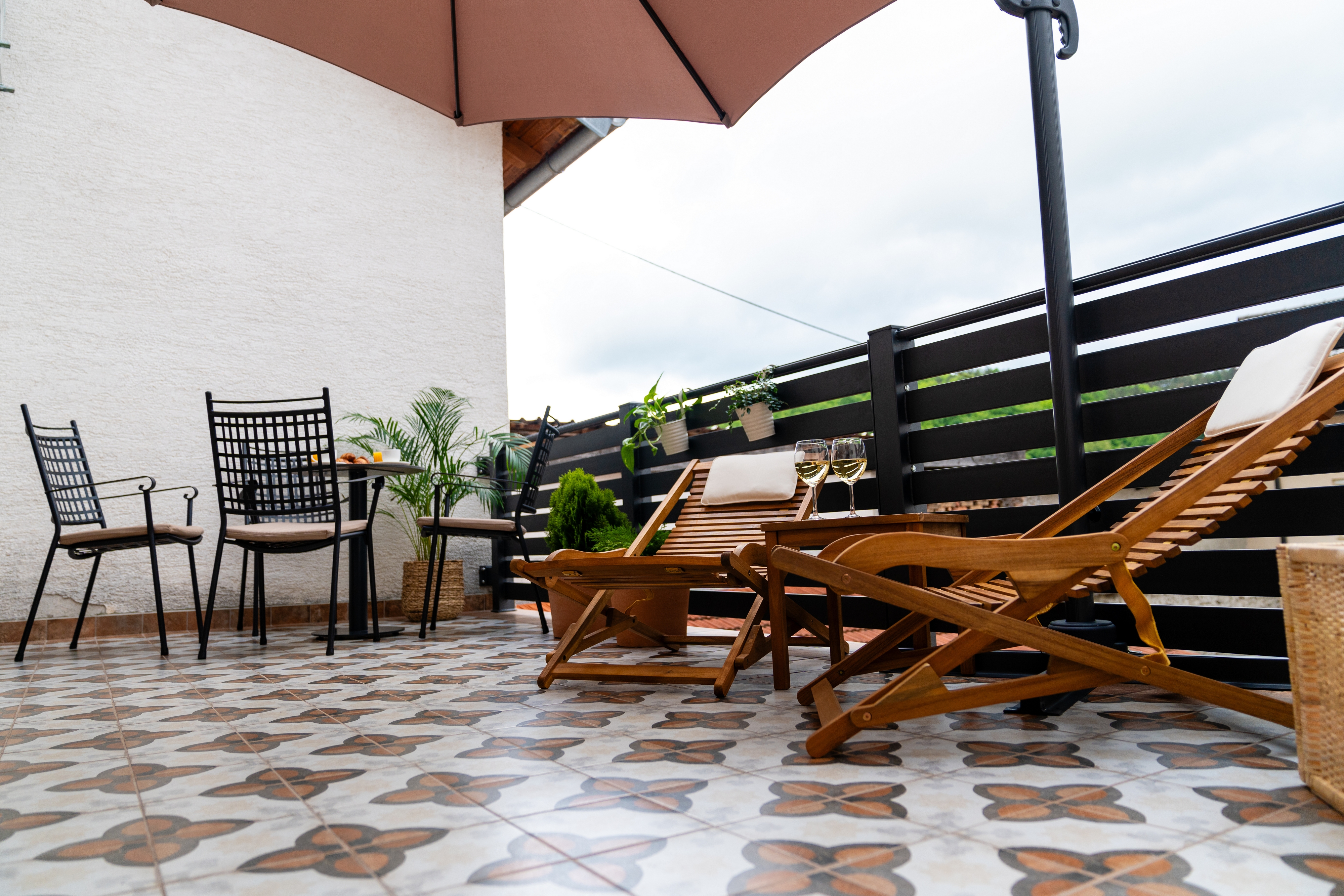 One bedroom apartment with terrace Otočac, Velebit  A-b