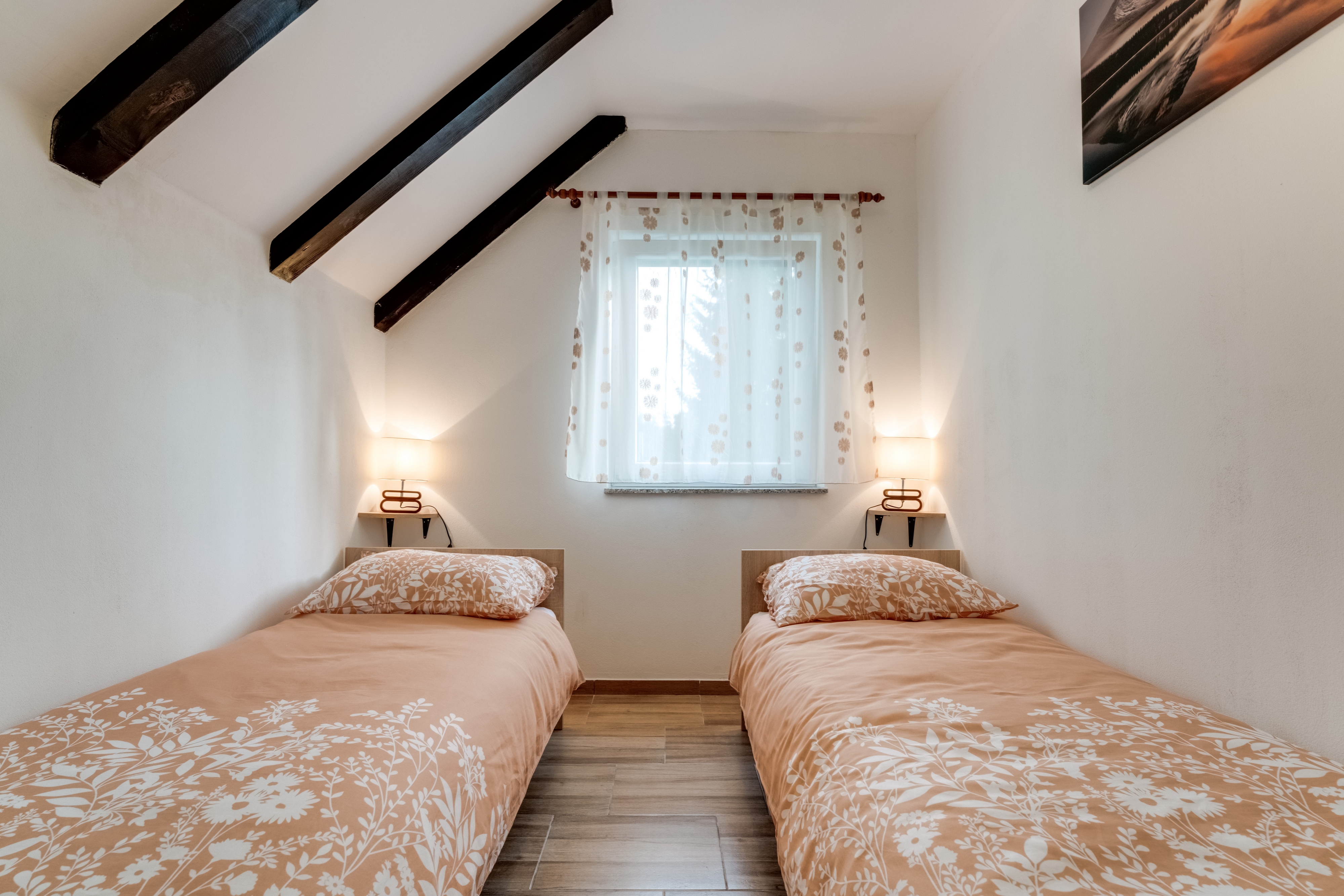 Dvosobna kuća s terasom Fužine, Gorski kotar  K