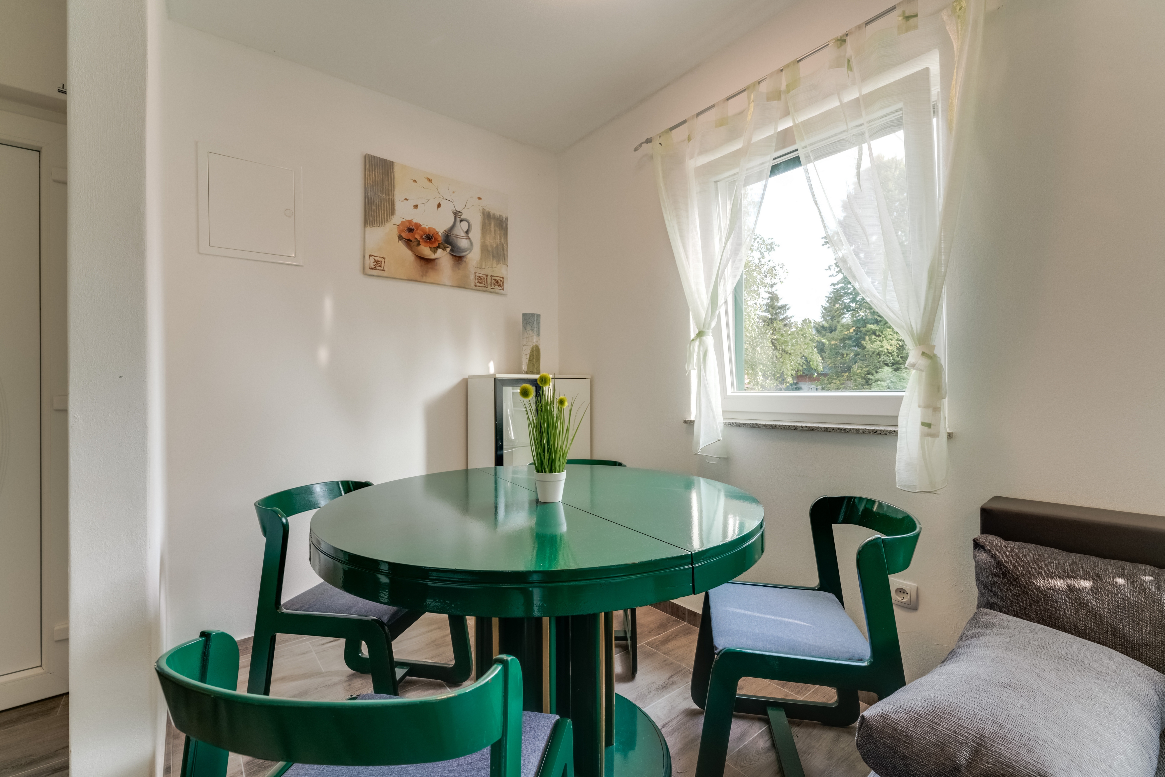 Dvosobna kuća s terasom Fužine, Gorski kotar  K