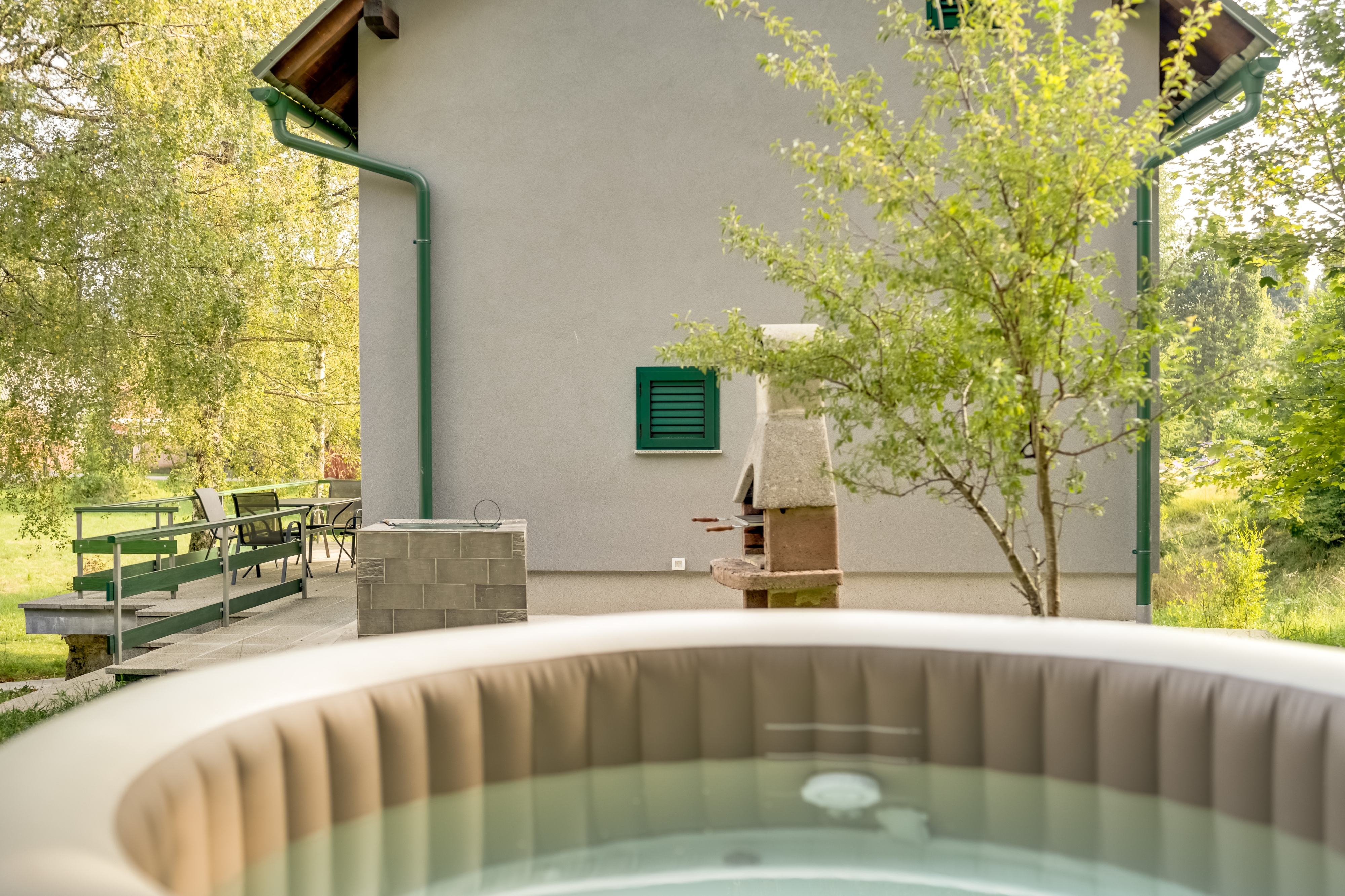 Dvosobna kuća s terasom Fužine, Gorski kotar  K