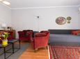 Njivice, Гостиная в размещении типа apartment, доступный кондиционер, Домашние животные допускаются и WiFi.